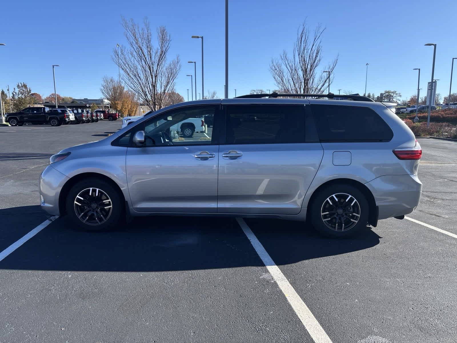 2017 Toyota Sienna LE 6