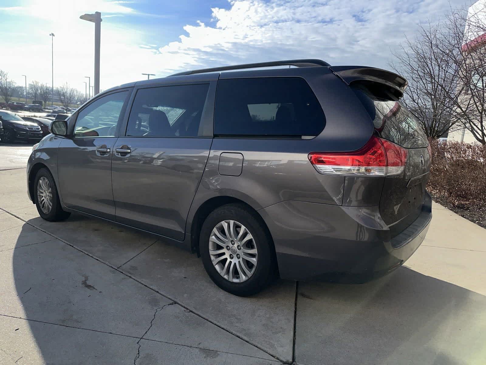 2013 Toyota Sienna XLE 7