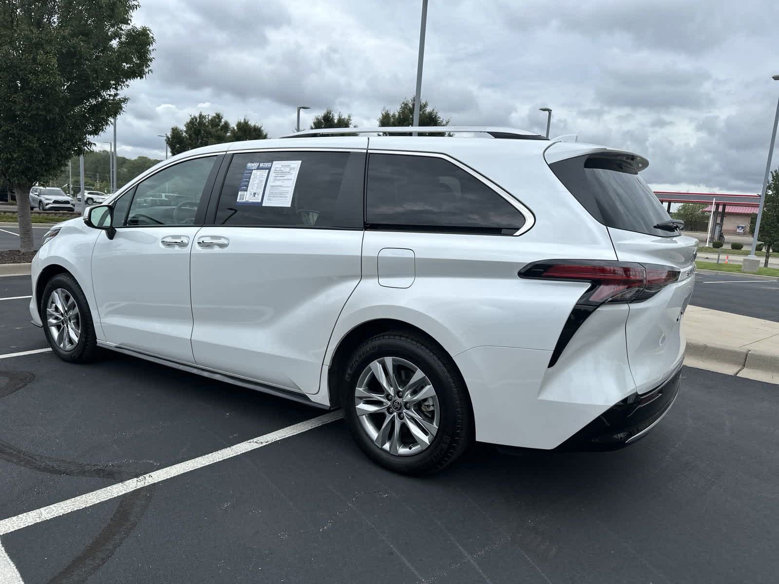 2022 Toyota Sienna Limited 7