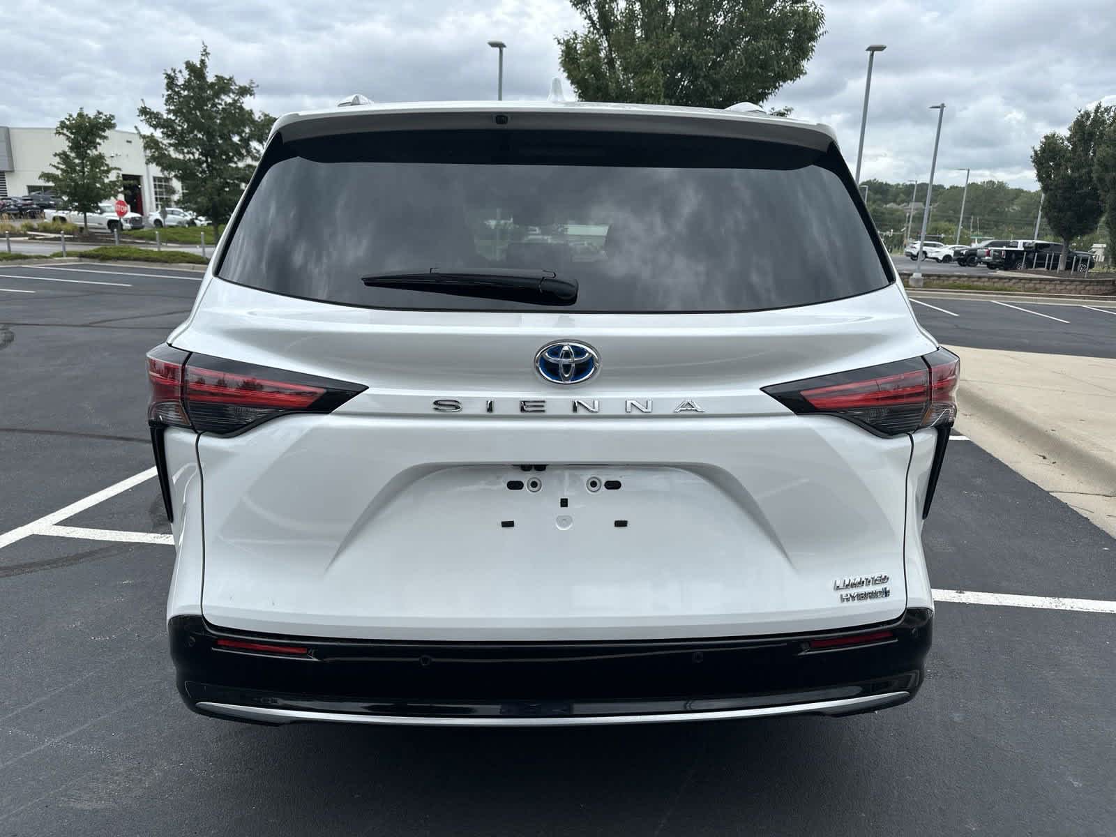 2022 Toyota Sienna Limited 8