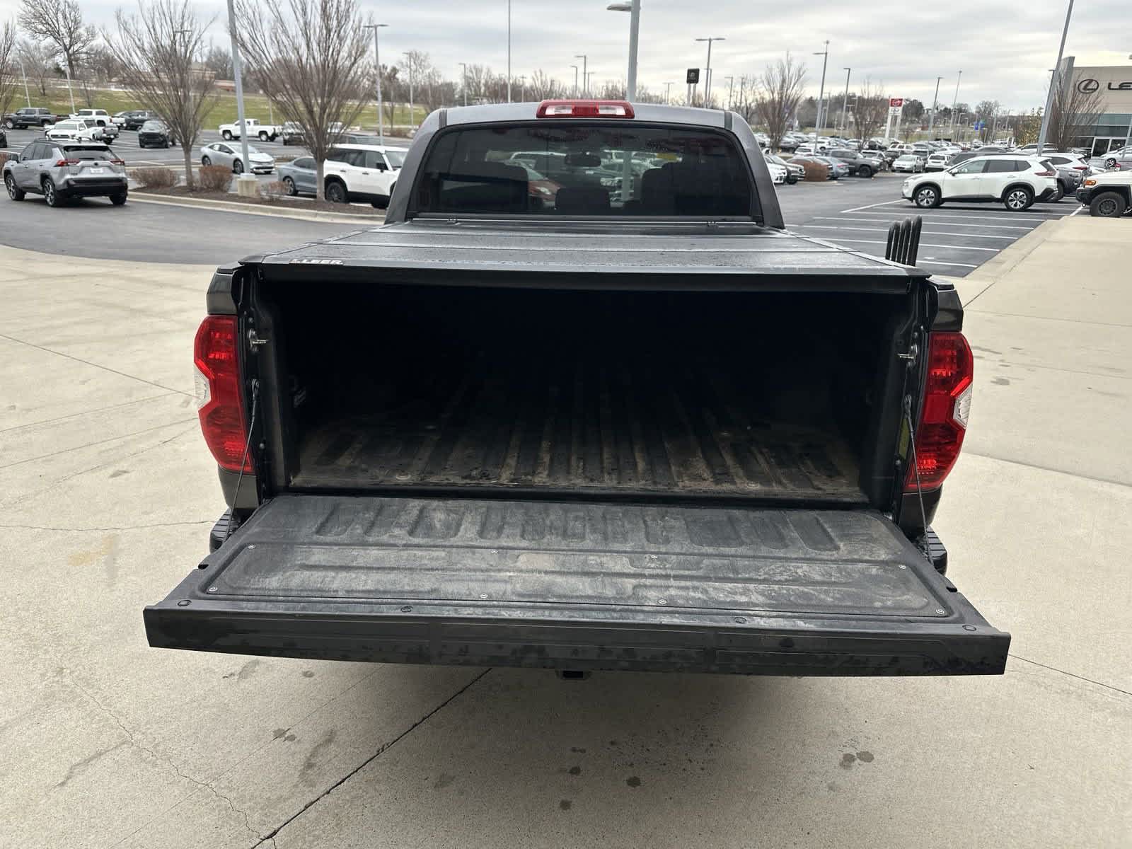 2014 Toyota Tundra Platinum 31