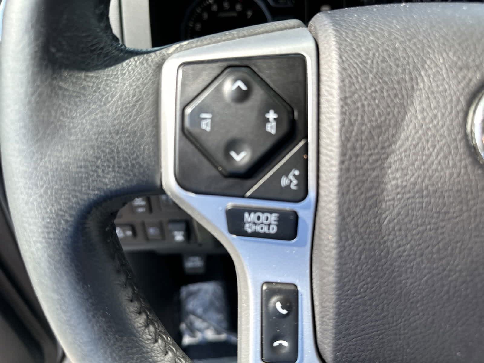 2021 Toyota Tundra Platinum CrewMax 5.5 Bed 5.7L 18