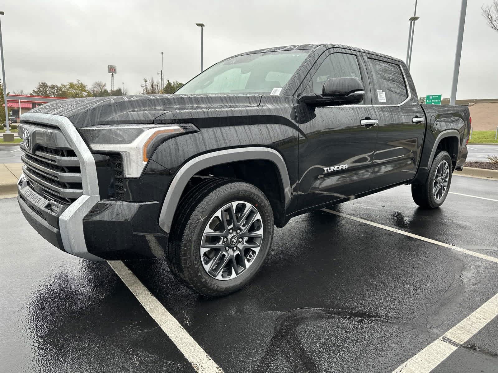 2025 Toyota Tundra Limited CrewMax 5.5 Bed 4