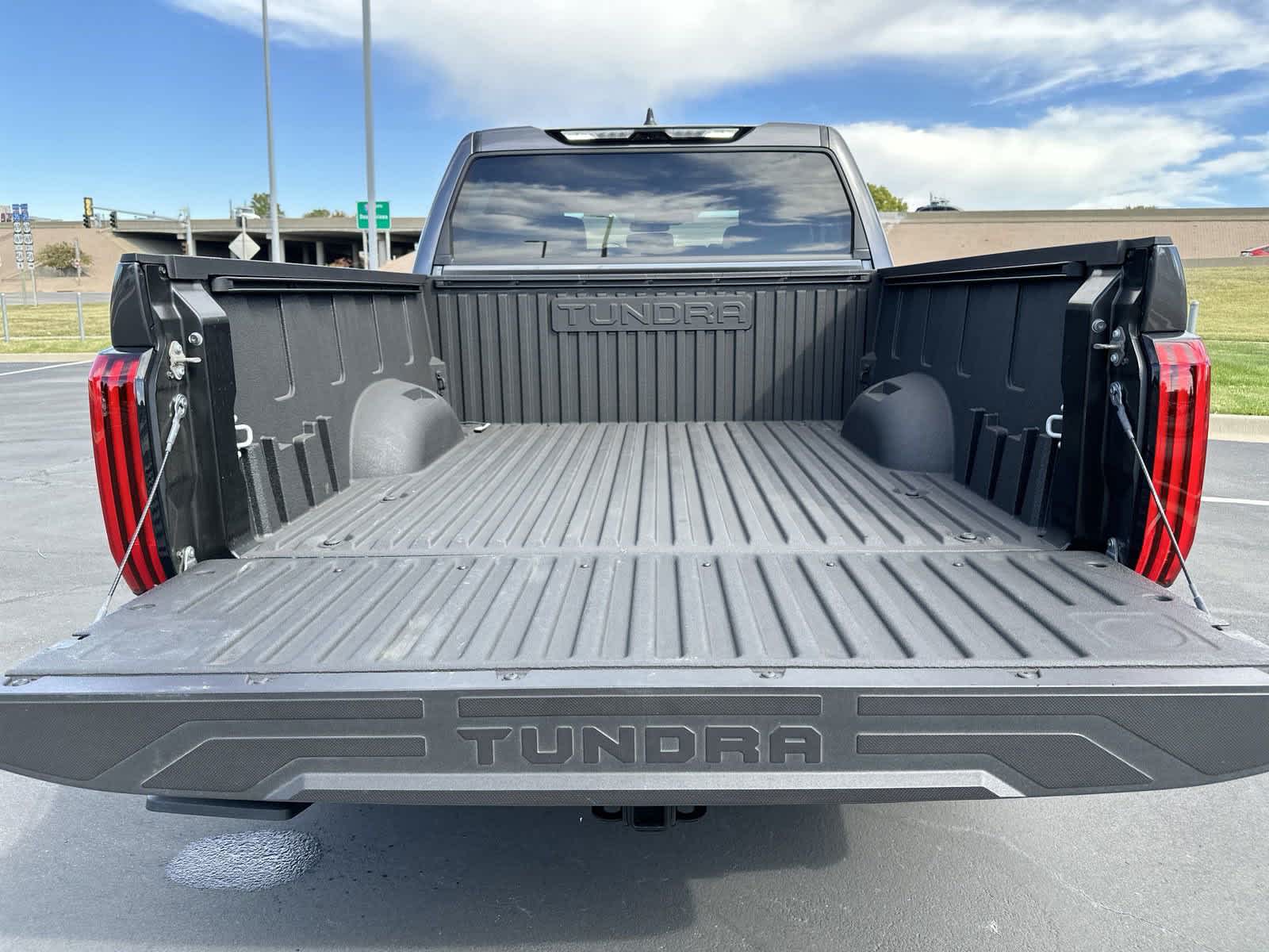 2024 Toyota Tundra SR5 CrewMax 5.5 Bed 30