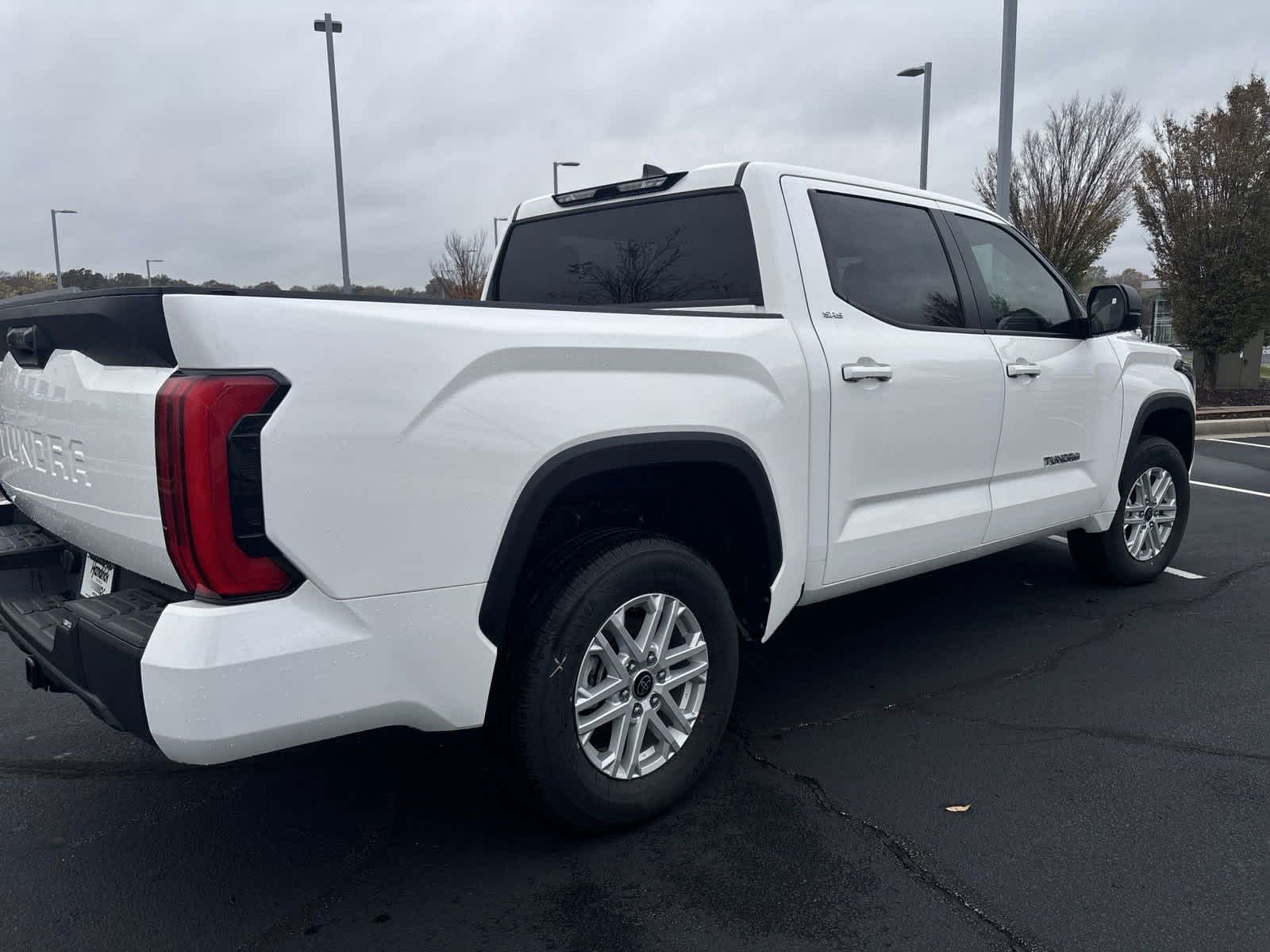 2024 Toyota Tundra SR5 CrewMax 5.5 Bed 8