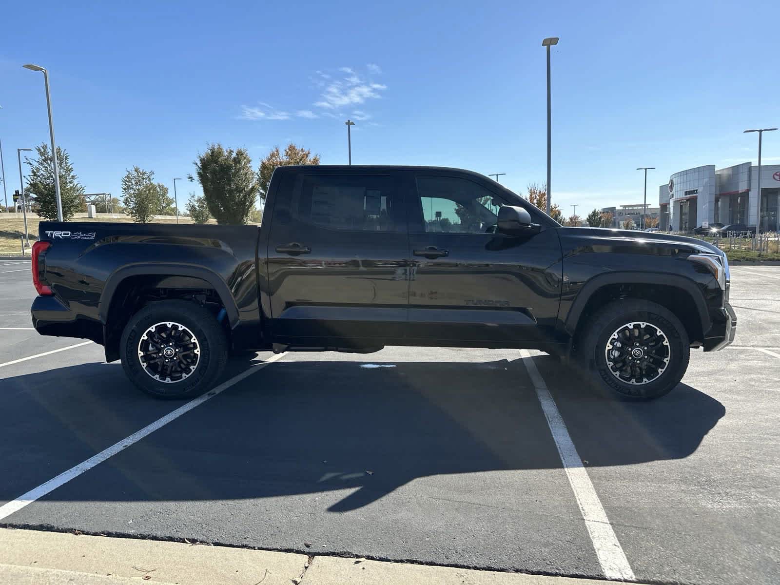 2024 Toyota Tundra SR5 CrewMax 5.5 Bed 9