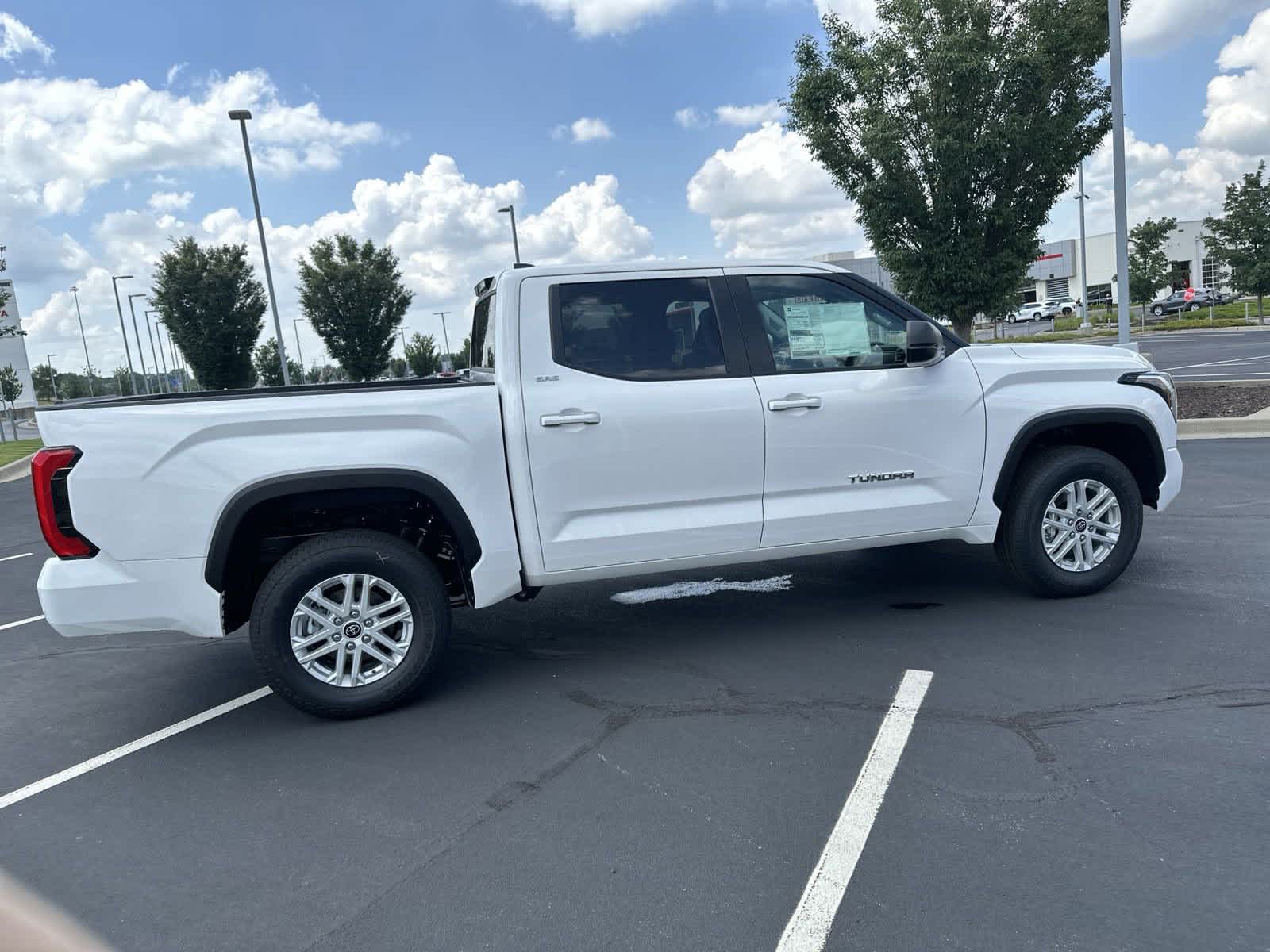 2024 Toyota Tundra SR5 CrewMax 5.5 Bed 9