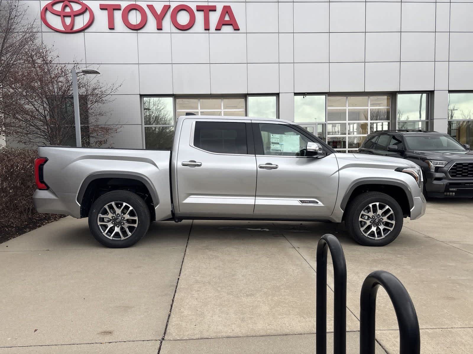 2025 Toyota Tundra 1794 Edition CrewMax 5.5 Bed 9