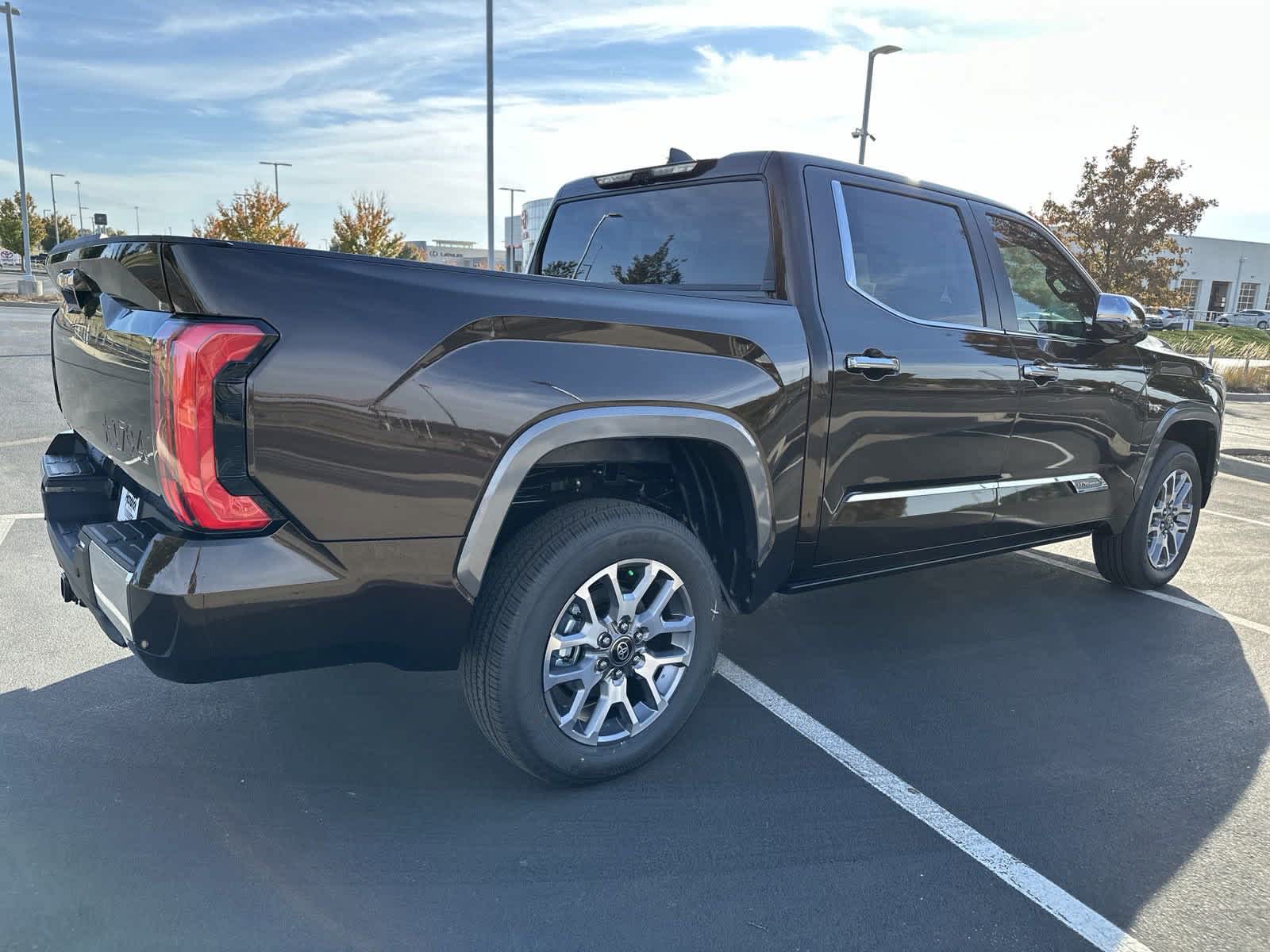 2025 Toyota Tundra 1794 Edition CrewMax 5.5 Bed 8