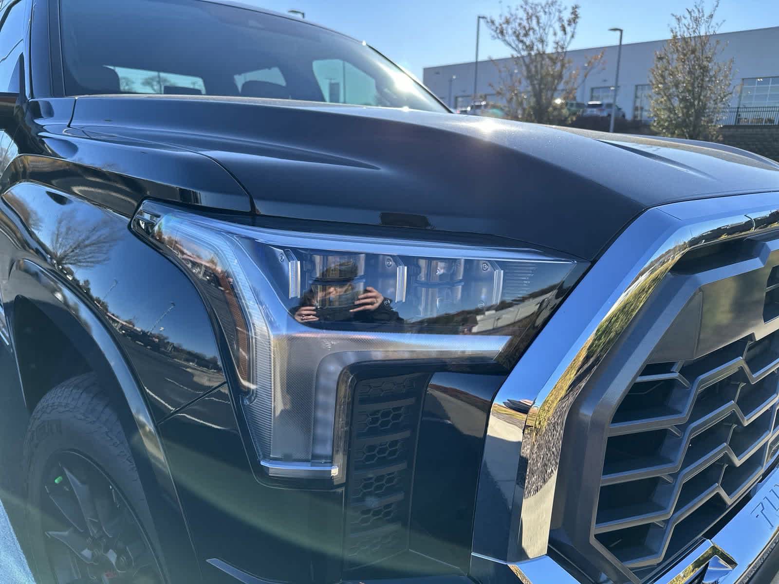 2025 Toyota Tundra 1794 Edition CrewMax 5.5 Bed 10