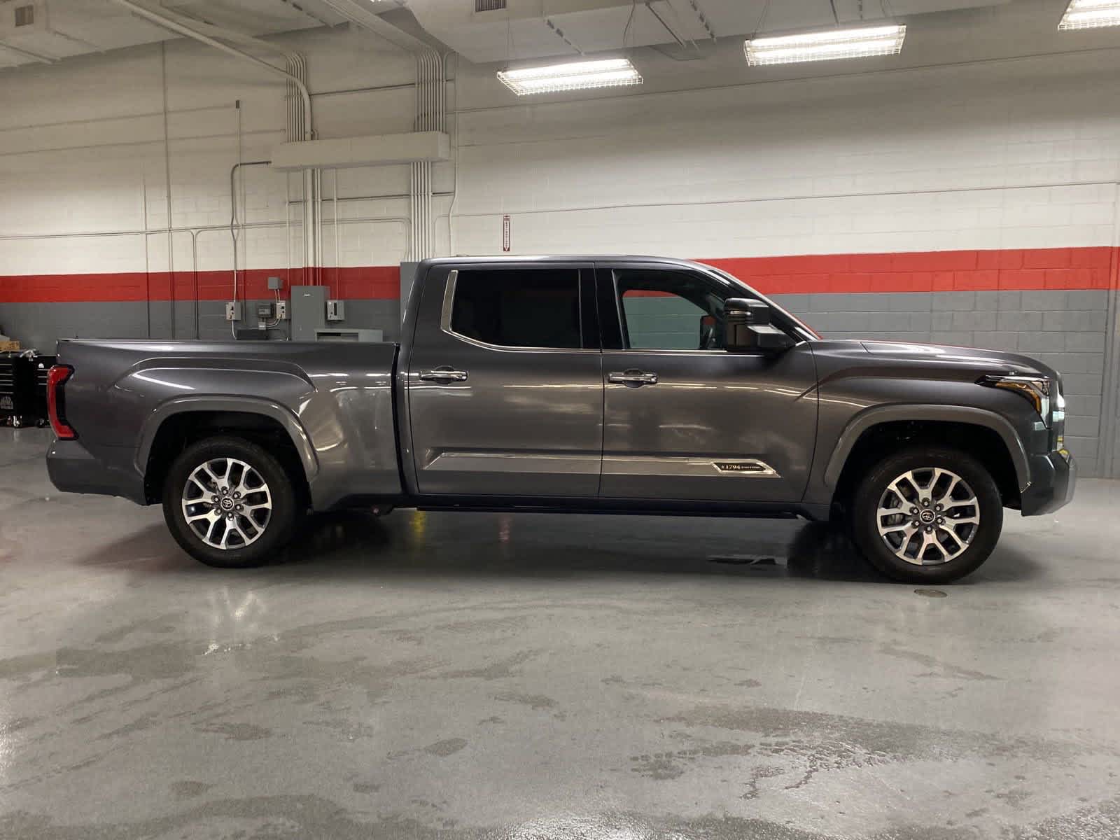 2022 Toyota Tundra 1794 Edition CrewMax 6.5 Bed 9