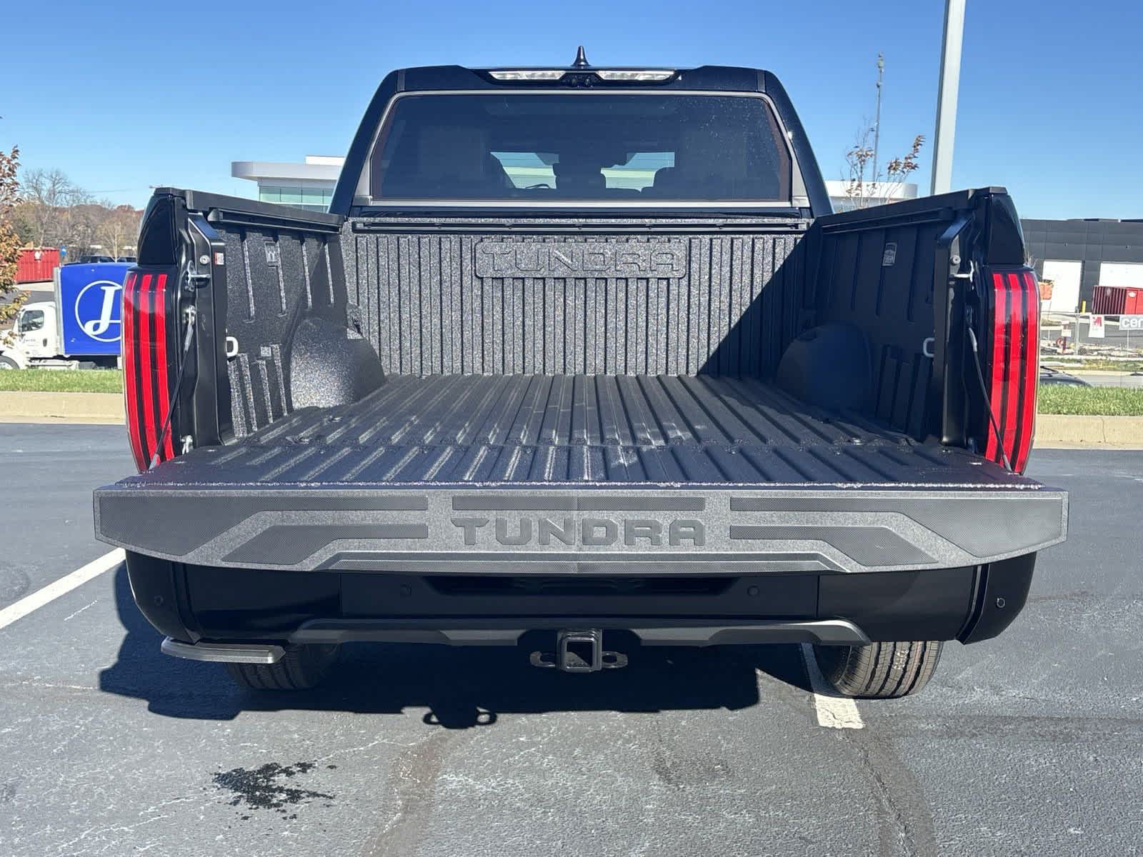 2025 Toyota Tundra PLATINUM 32