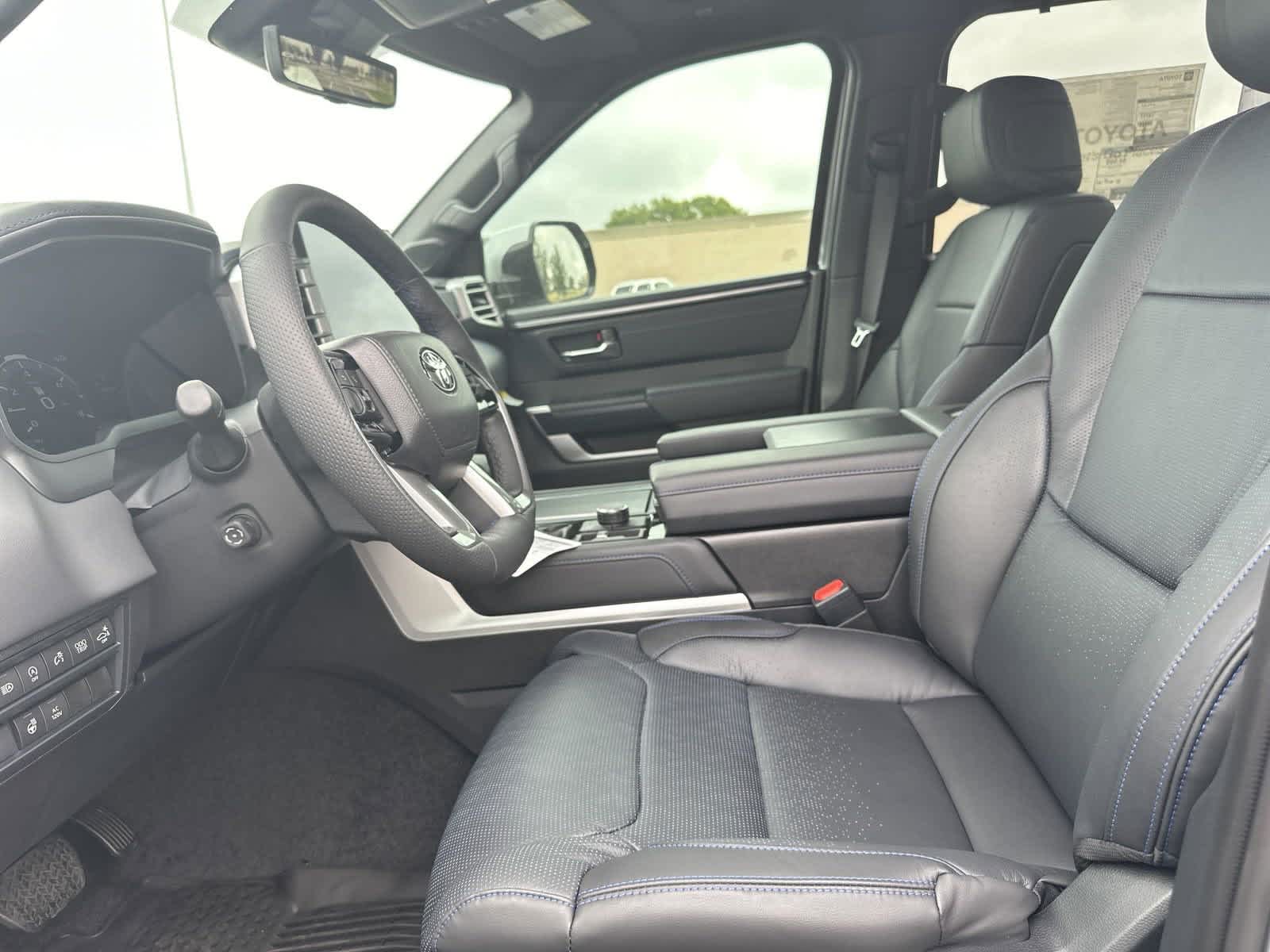 2024 Toyota Tundra Platinum CrewMax 5.5 Bed 14