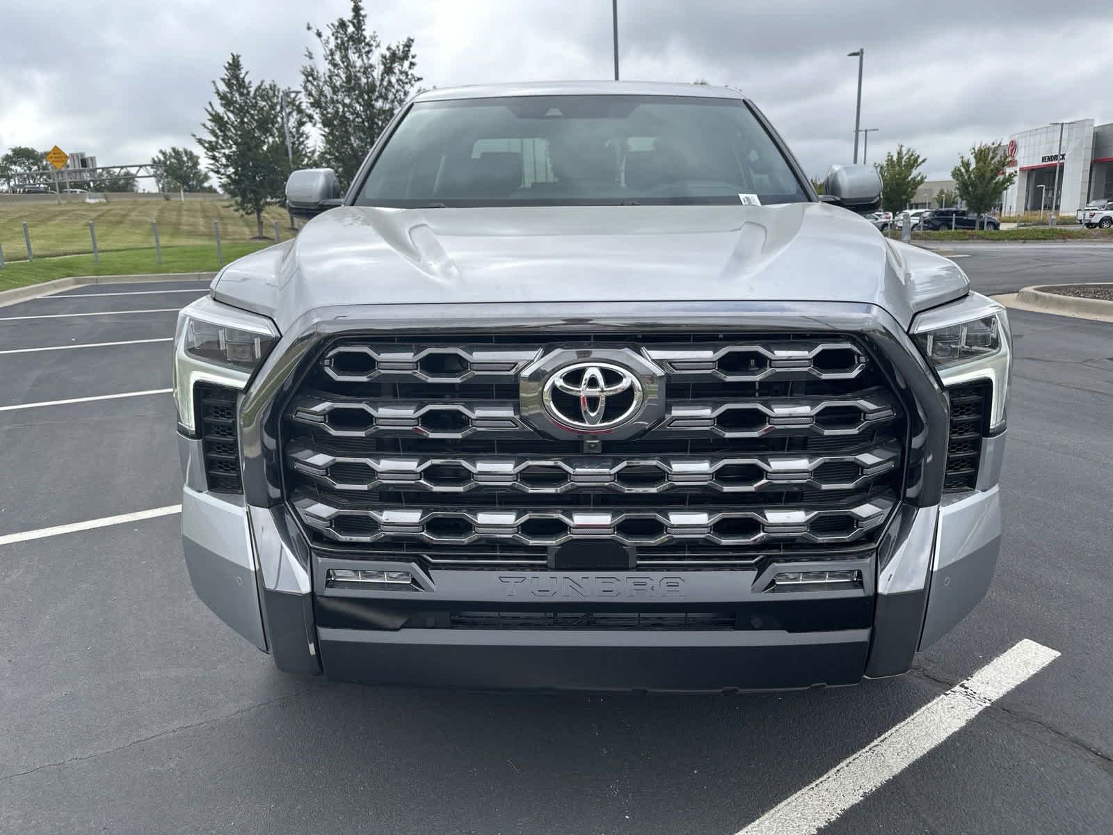 2024 Toyota Tundra Platinum CrewMax 5.5 Bed 3