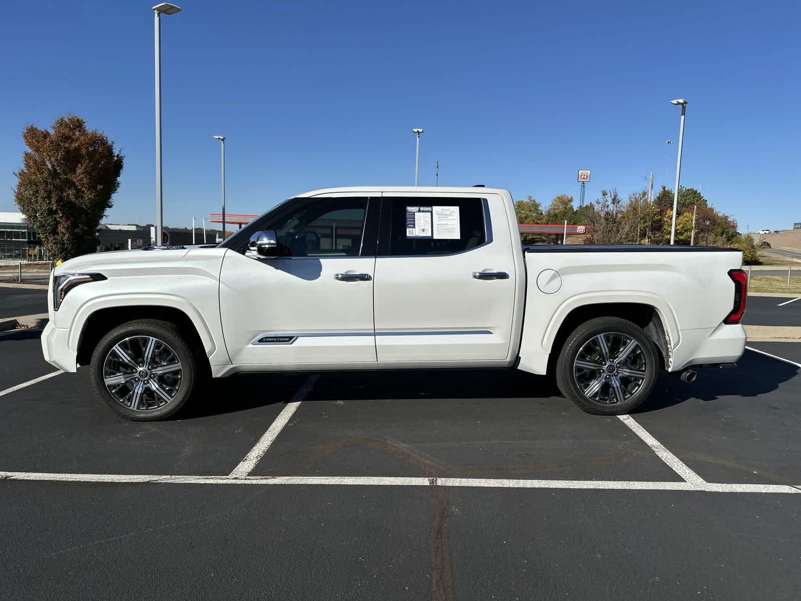 2022 Toyota Tundra Capstone Hybrid CrewMax 5.5 Bed 6