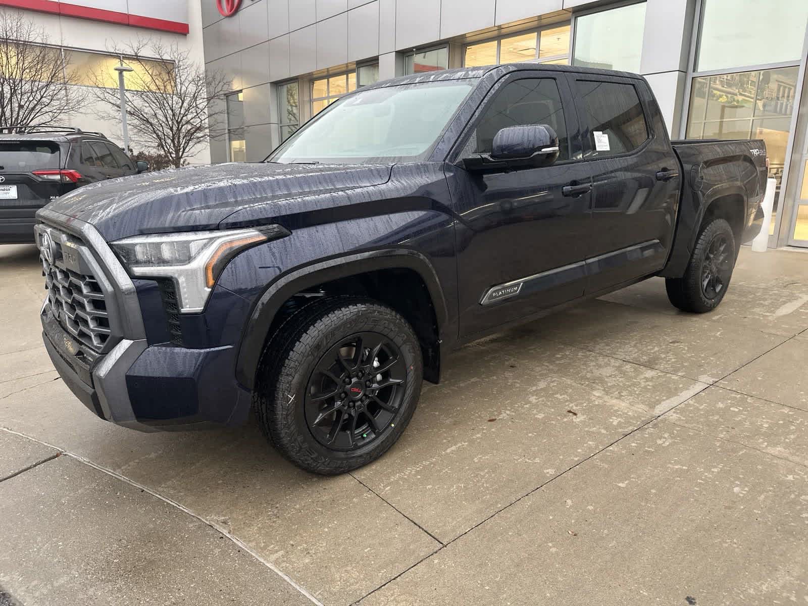 2025 Toyota Tundra Platinum CrewMax 5.5 Bed 4