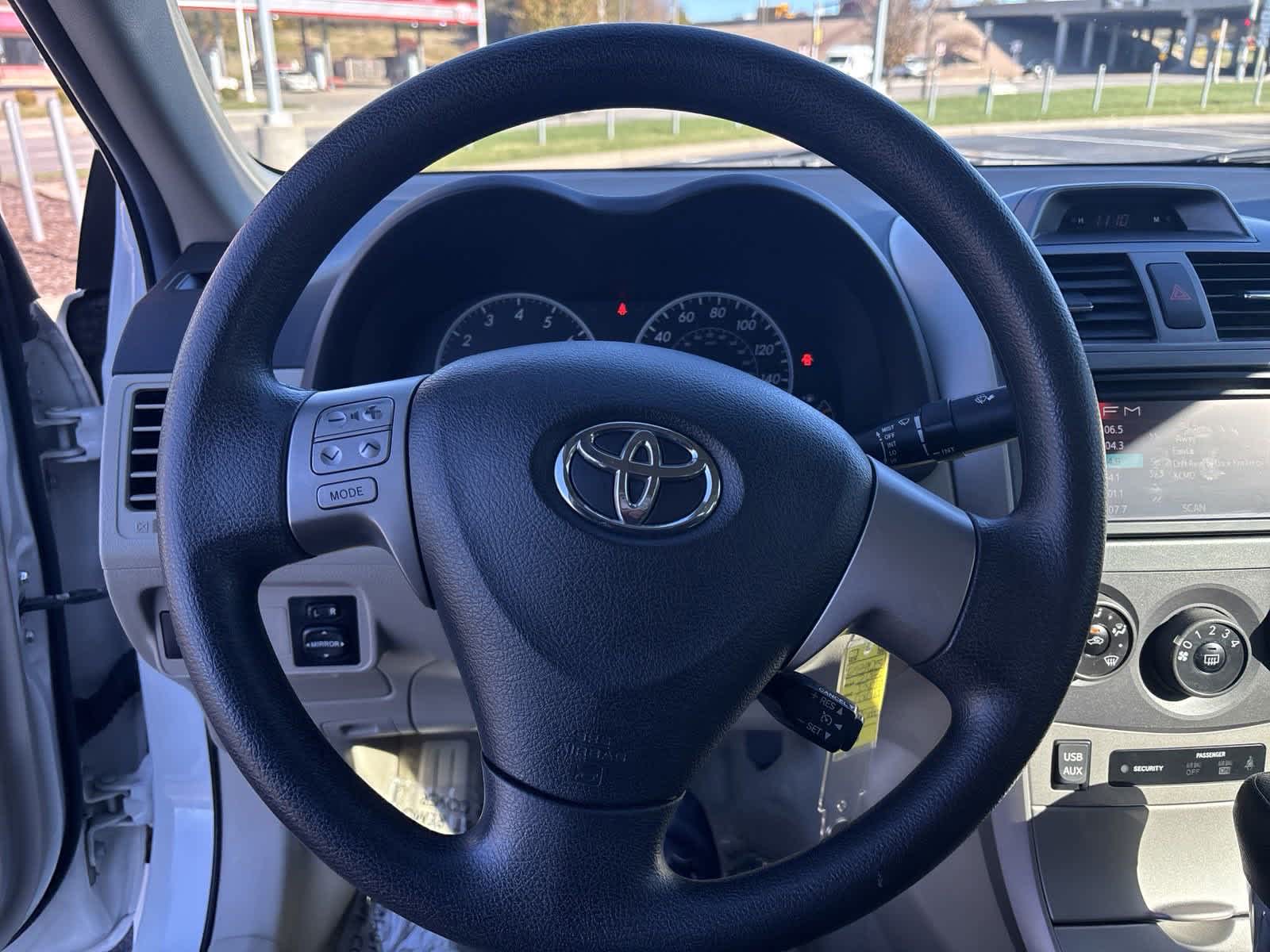 2013 Toyota Corolla LE 17