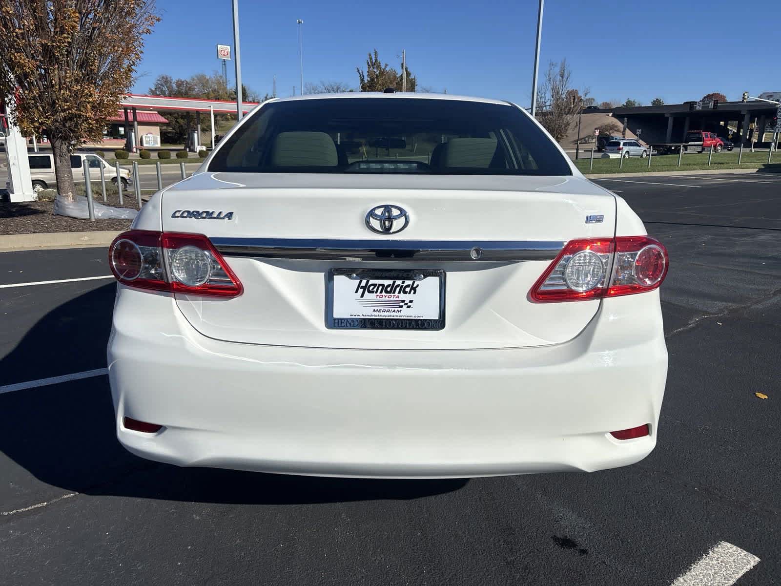 2013 Toyota Corolla LE 8