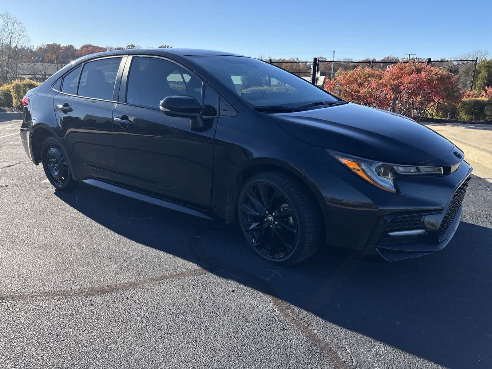 2022 Toyota Corolla SE Nightshade 2