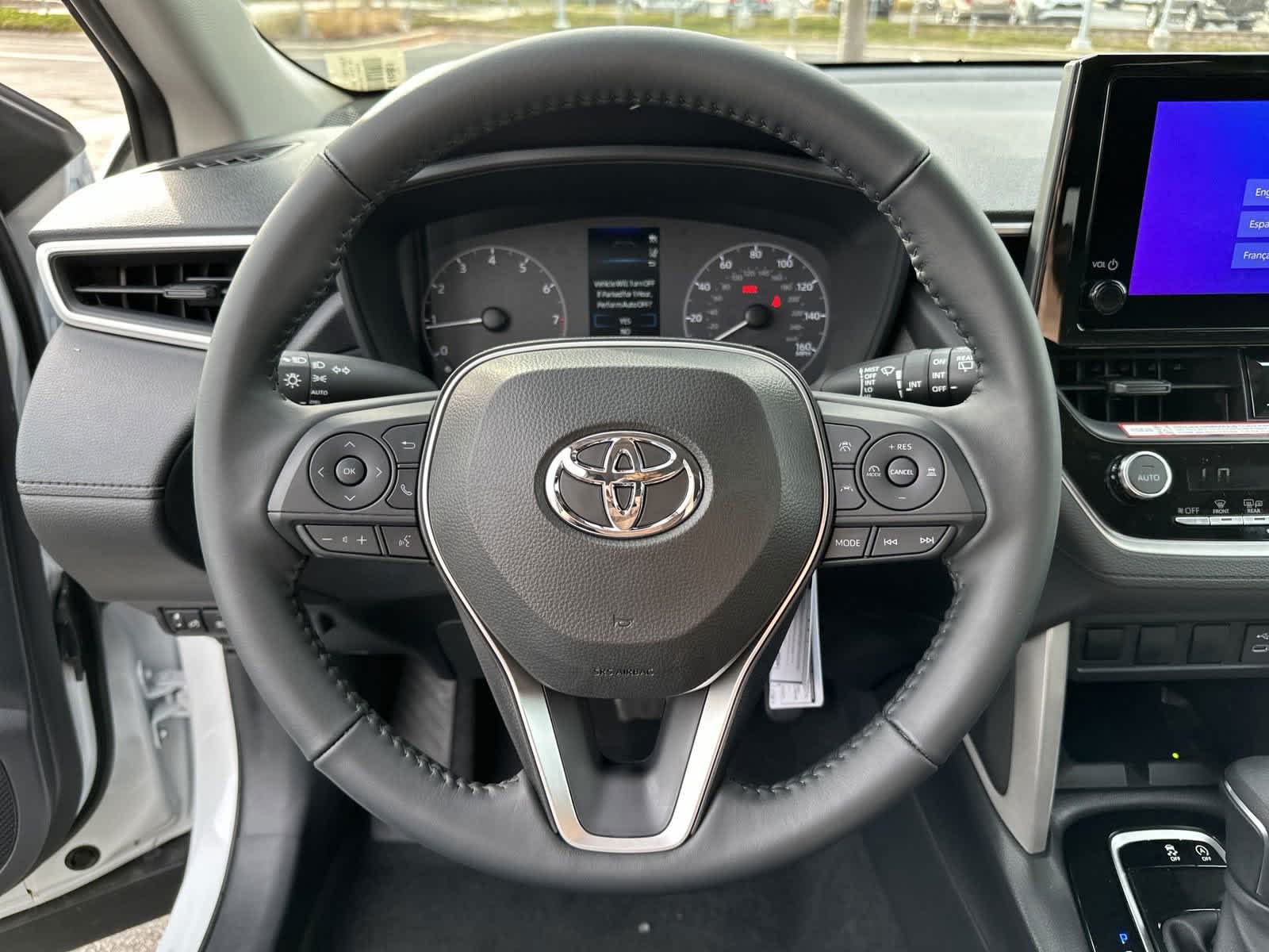 2024 Toyota Corolla Cross LE 18