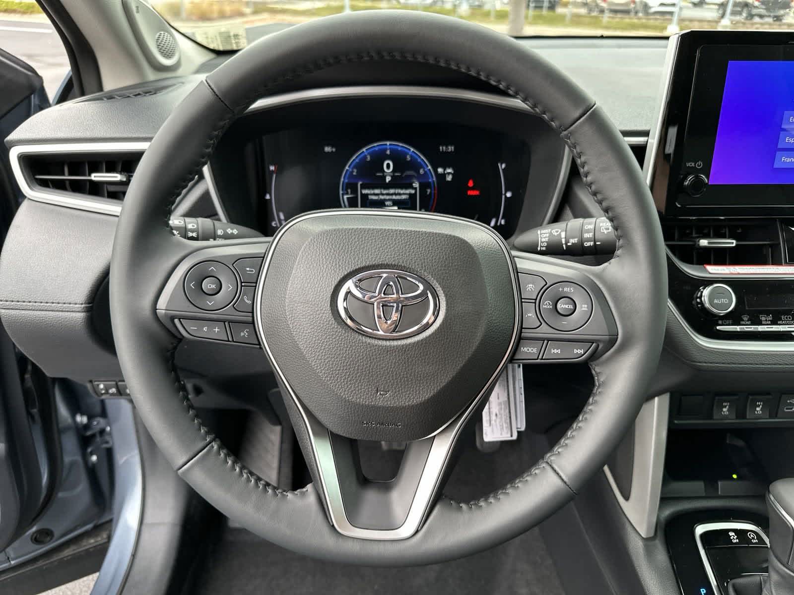 2024 Toyota Corolla Cross XLE 18