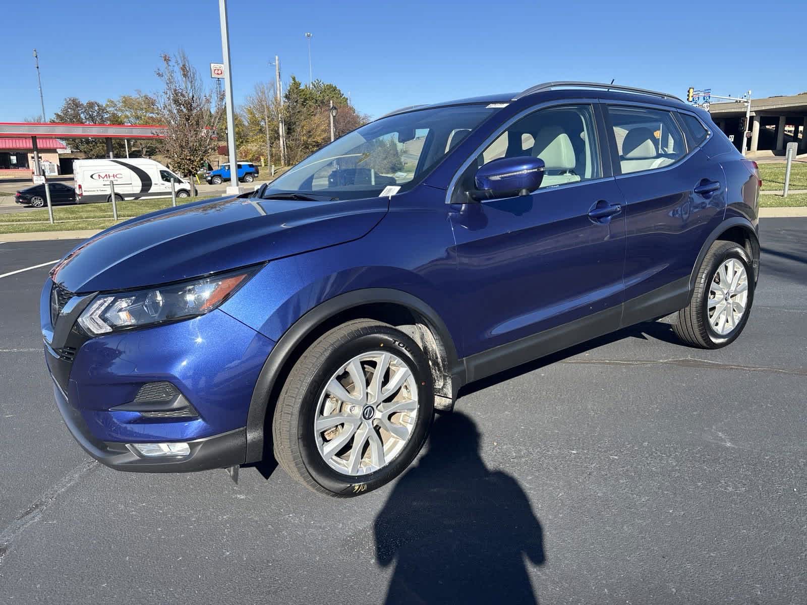 2022 Nissan Rogue Sport SV 4