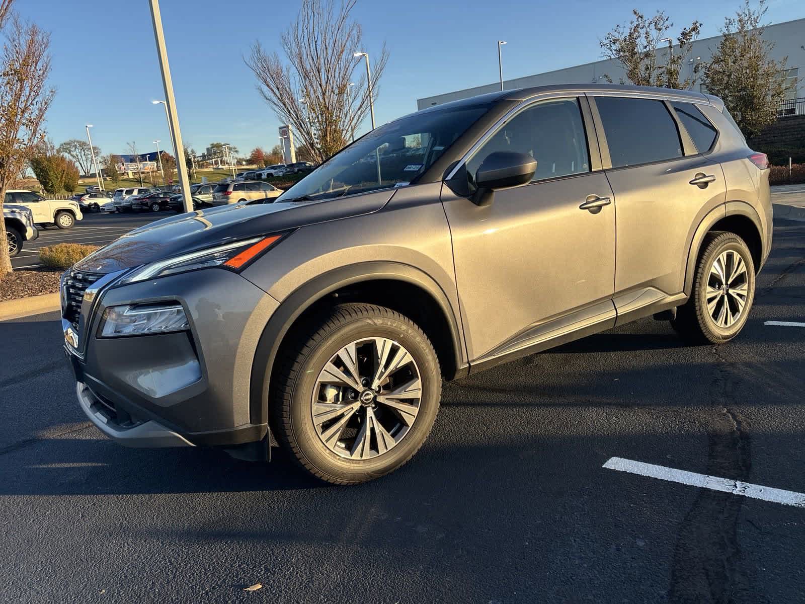 2023 Nissan Rogue SV 14