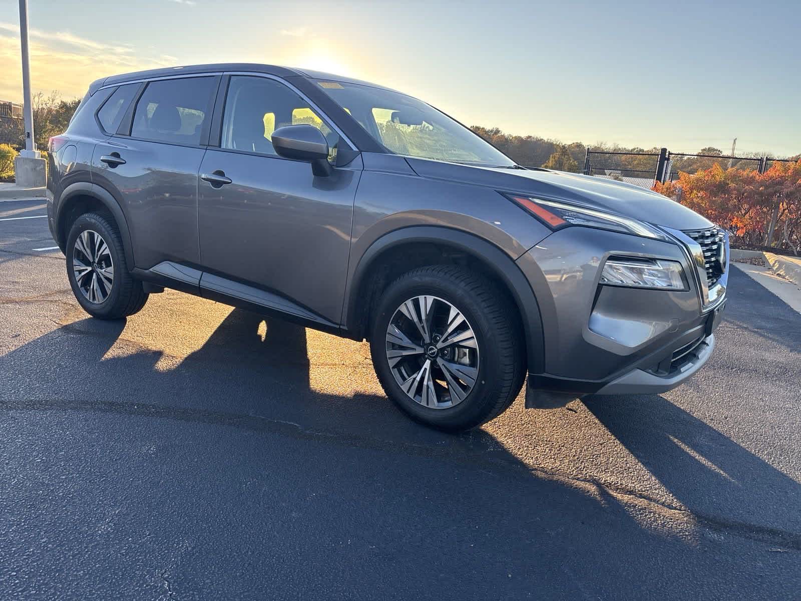 2023 Nissan Rogue SV 11