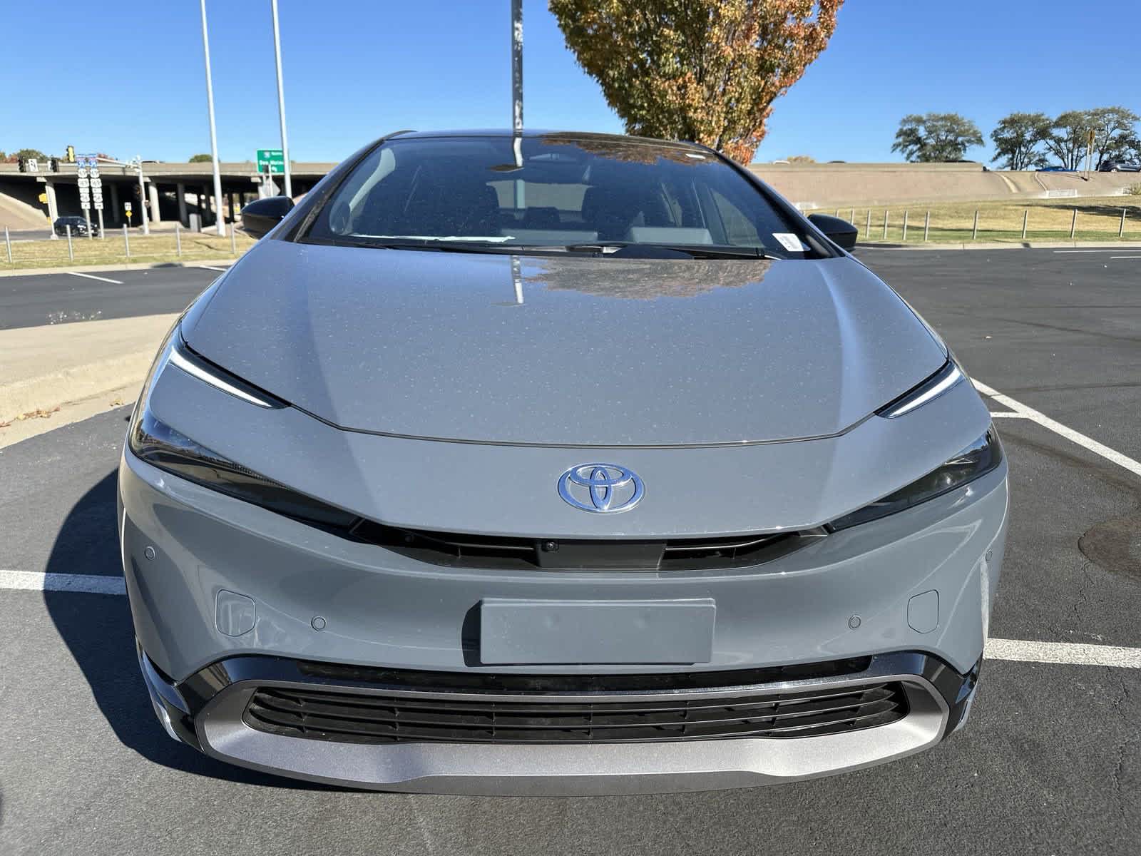 2024 Toyota Prius Limited 3