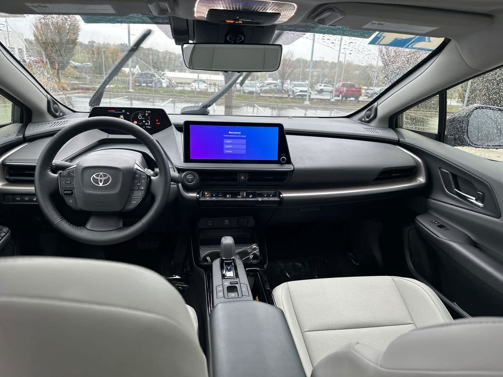 2024 Toyota Prius Limited 28