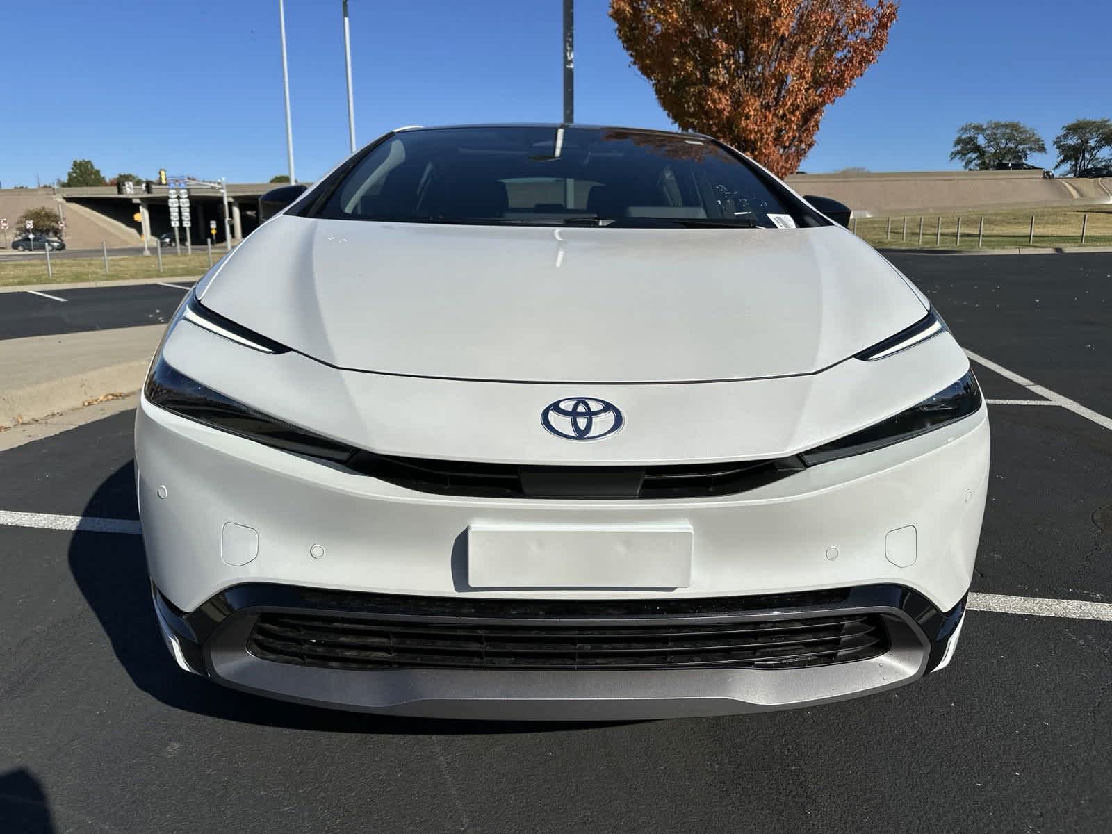 2024 Toyota Prius XLE 3