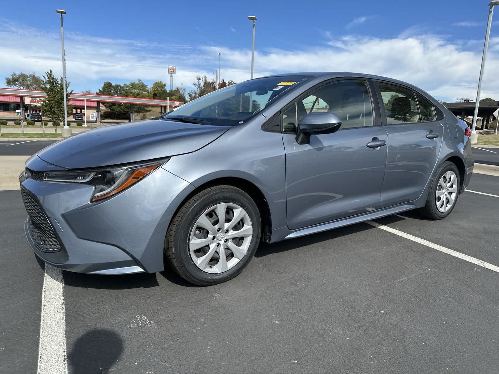 2022 Toyota Corolla LE 4