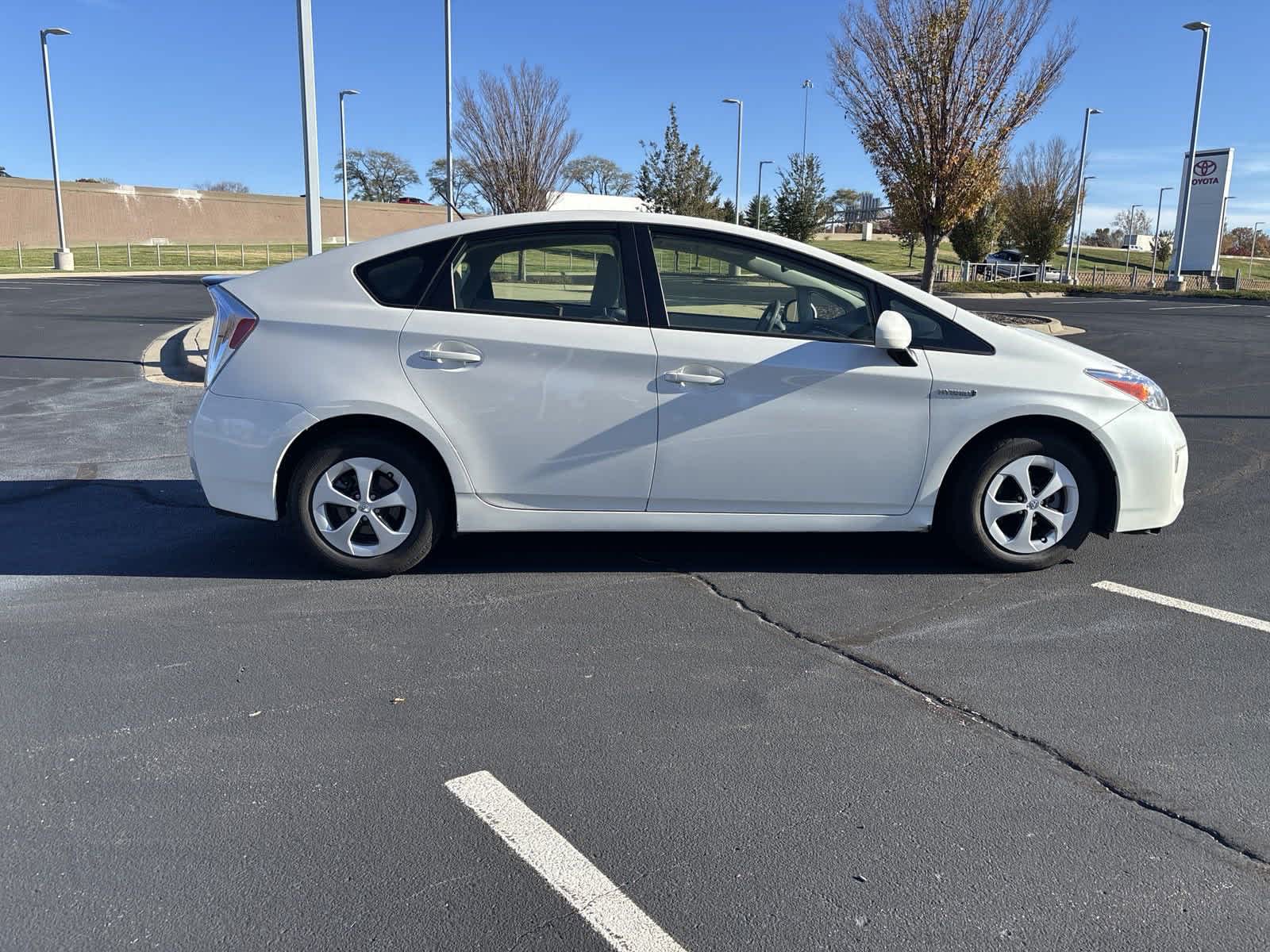 2012 Toyota Prius Two 10