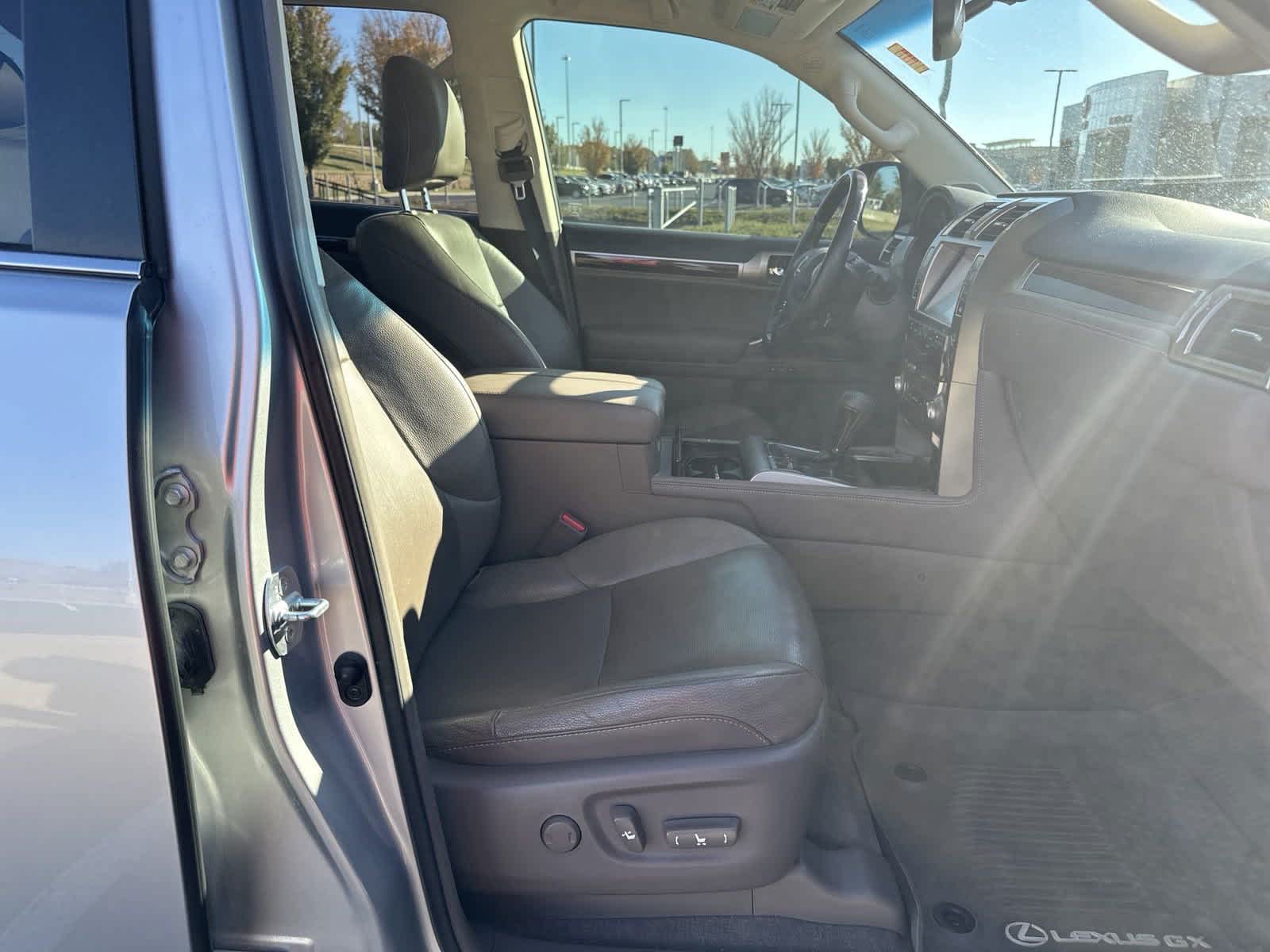 2019 Lexus GX GX 460 Premium 32