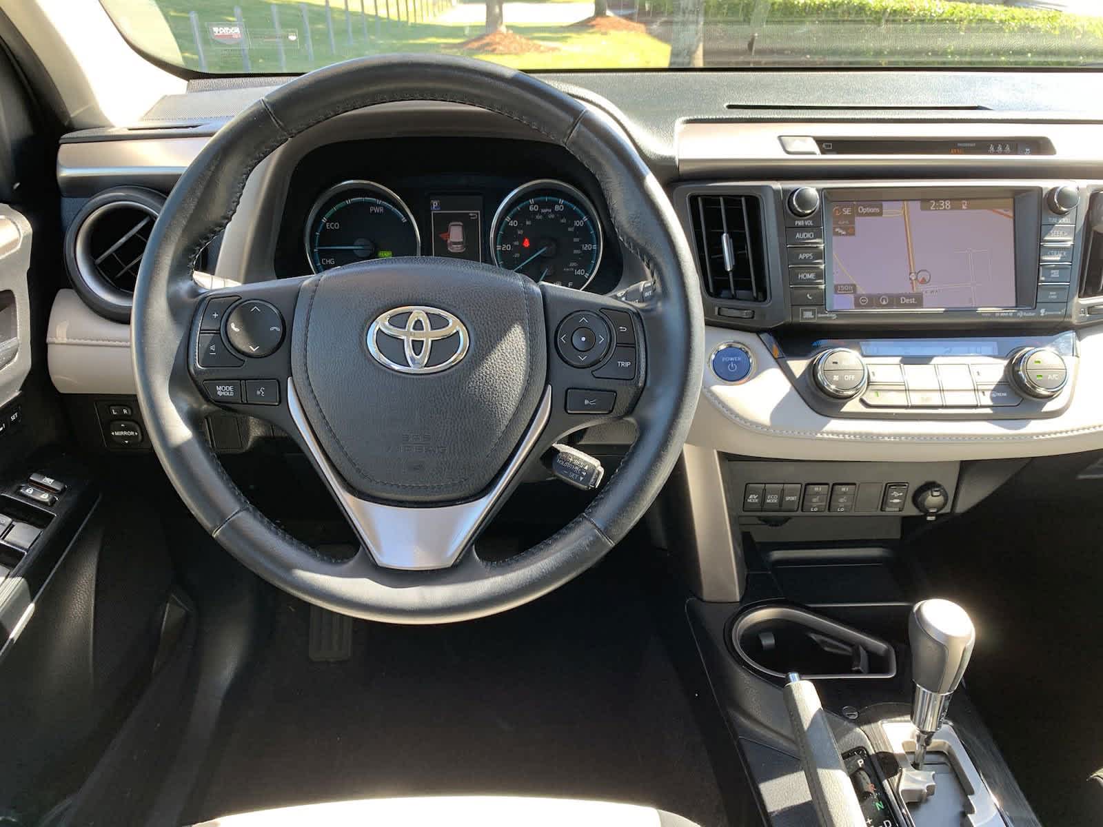 2018 Toyota RAV4 Hybrid Limited 28