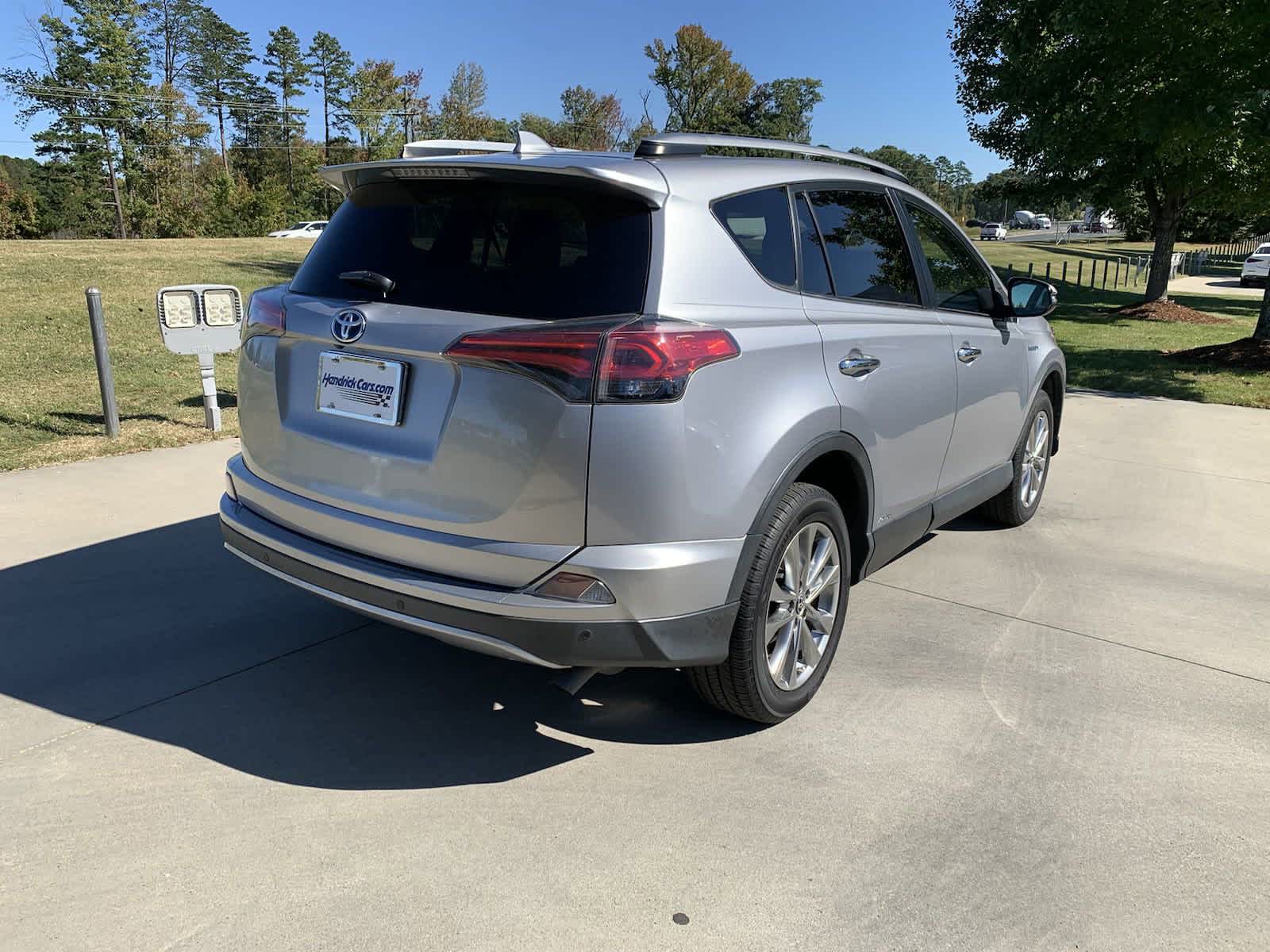 2018 Toyota RAV4 Hybrid Limited 8