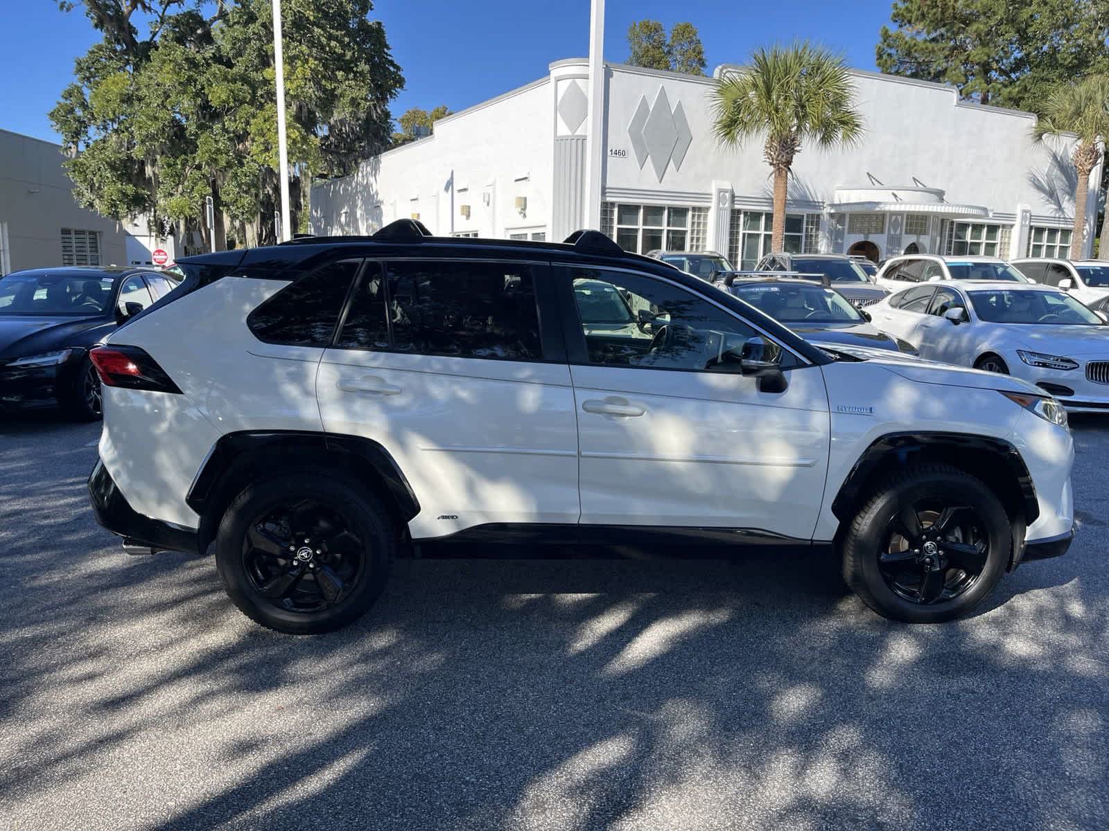 2020 Toyota RAV4 Hybrid XSE 10