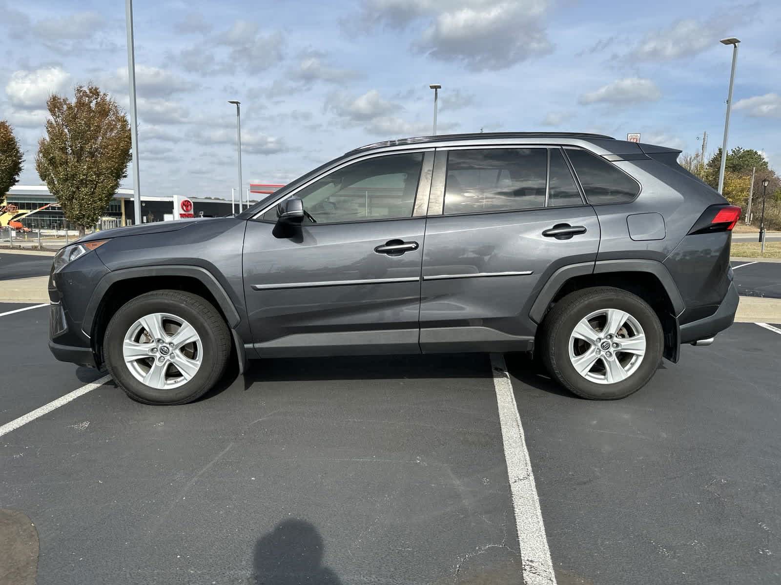 2019 Toyota RAV4 XLE 6