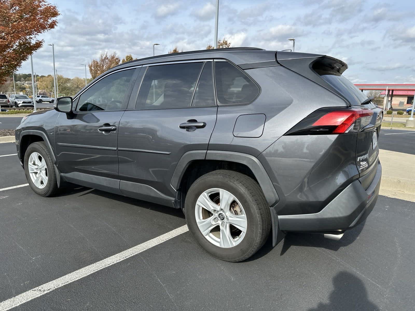 2019 Toyota RAV4 XLE 7