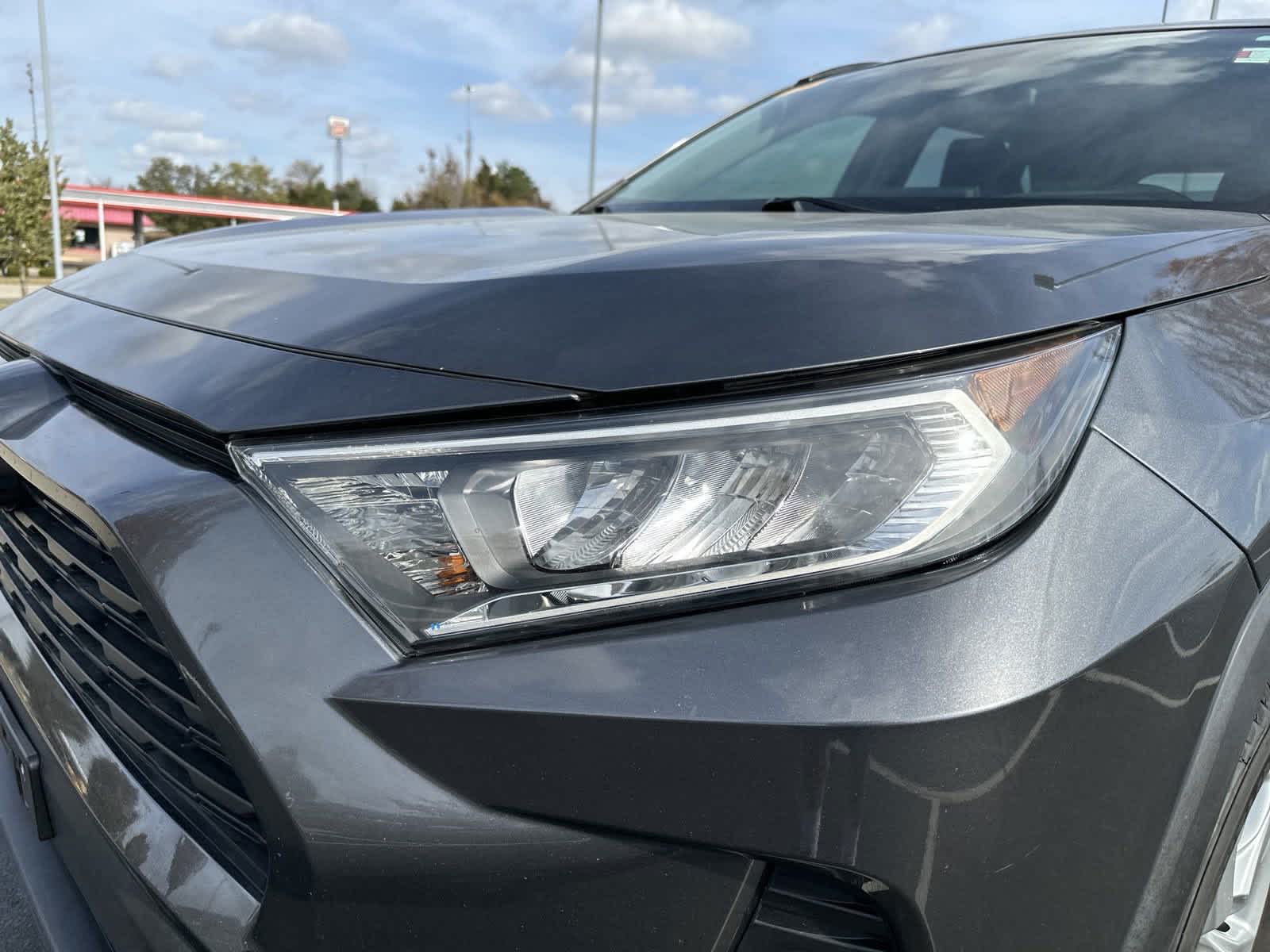 2019 Toyota RAV4 XLE 5