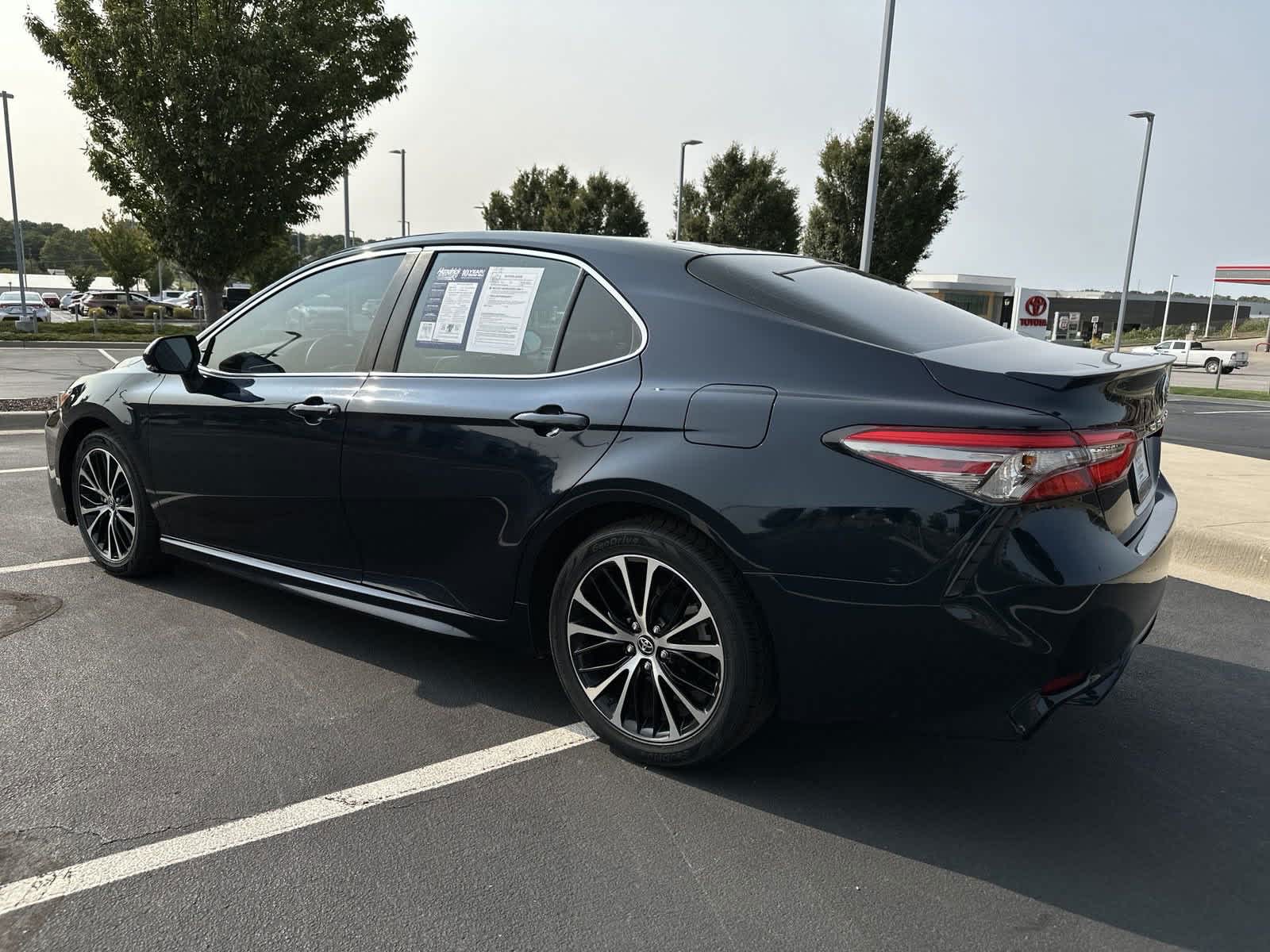 2018 Toyota Camry SE 7