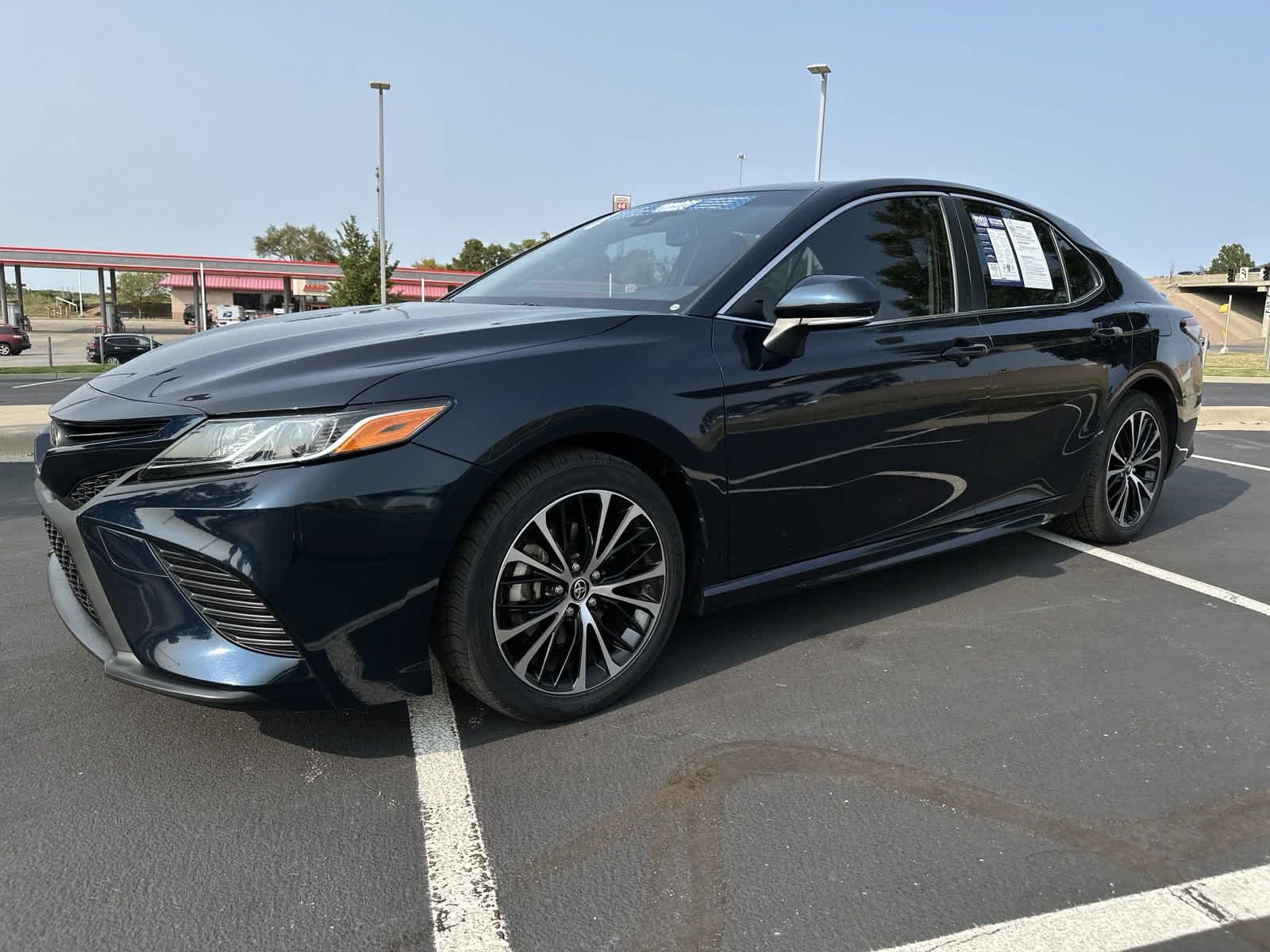 2018 Toyota Camry SE 4