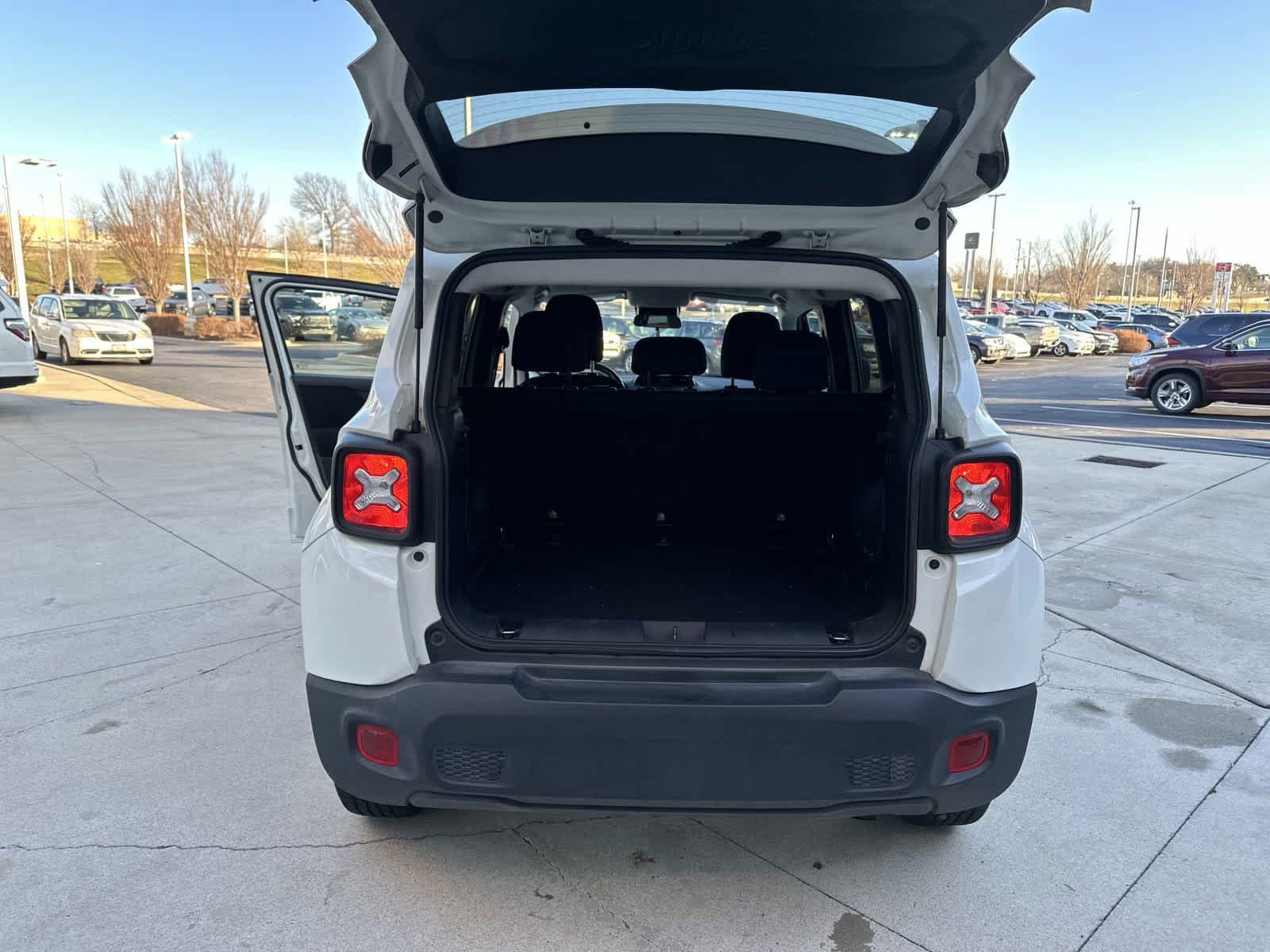 2019 Jeep Renegade Latitude 29