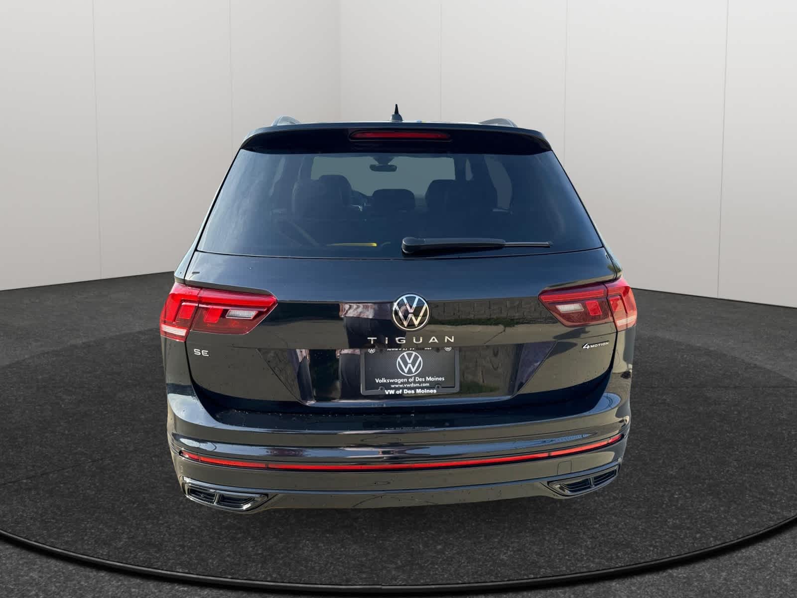 2024 Volkswagen Tiguan SE R-Line Black 5