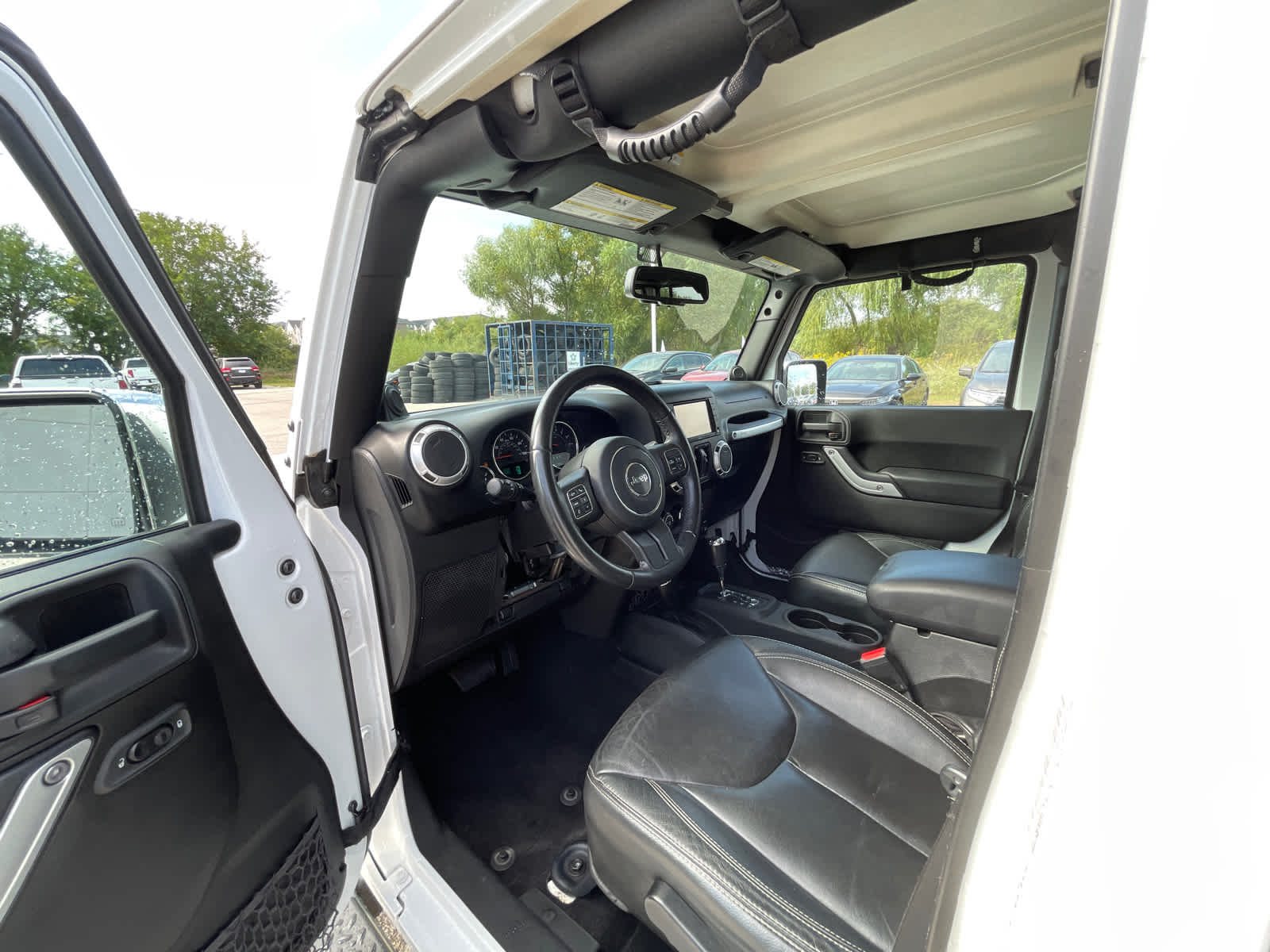 2014 Jeep Wrangler Unlimited Sahara 10