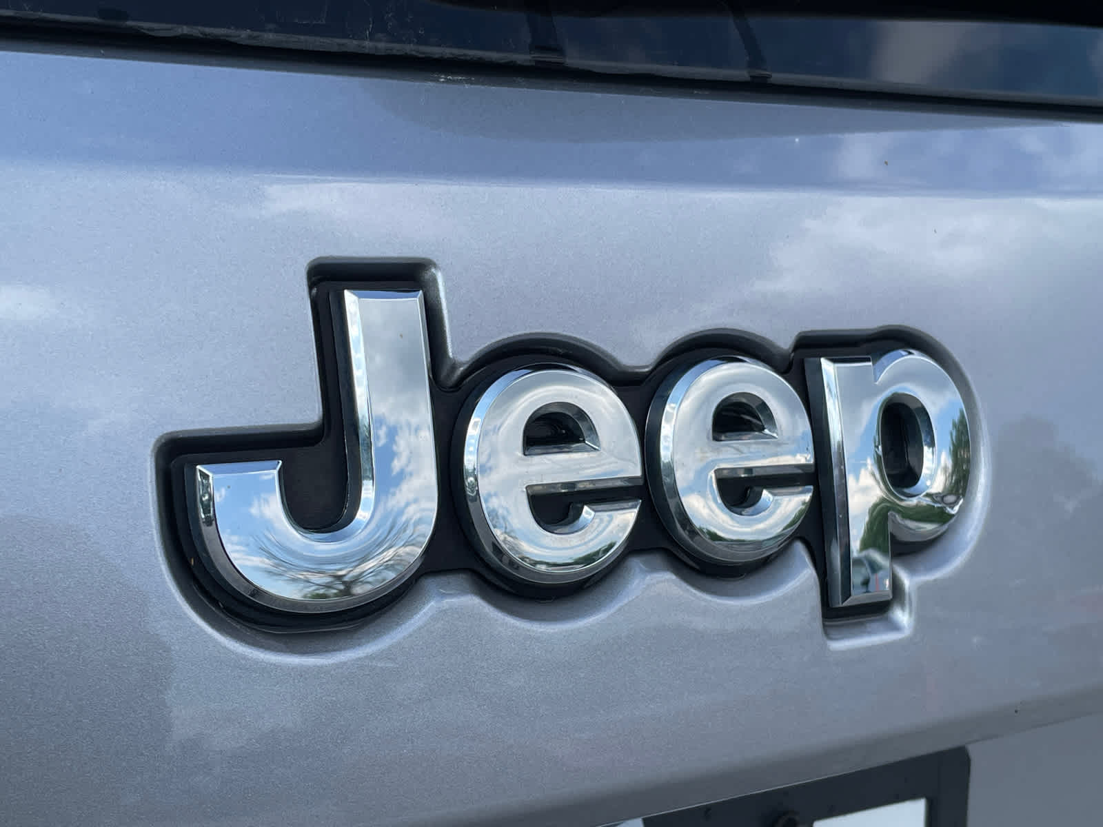 2015 Jeep Grand Cherokee Overland 18