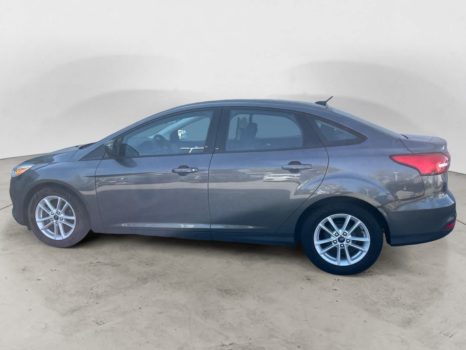 2018 Ford Focus SE 3