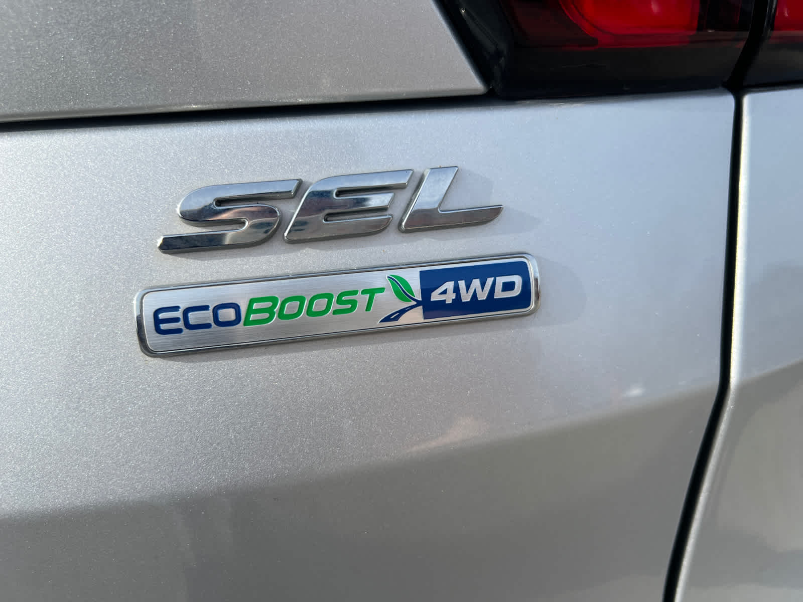 2019 Ford Escape SEL 17