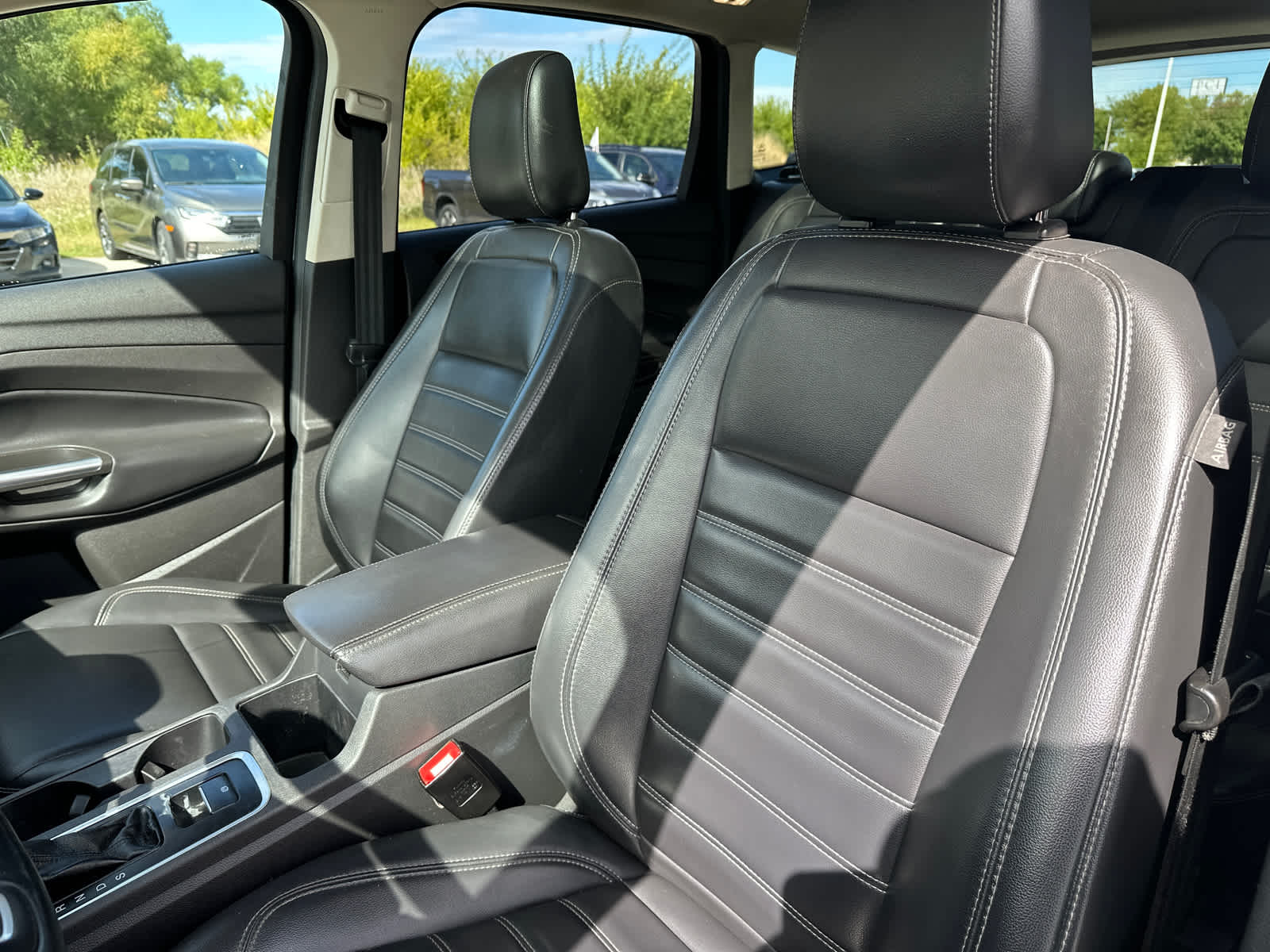 2019 Ford Escape SEL 27