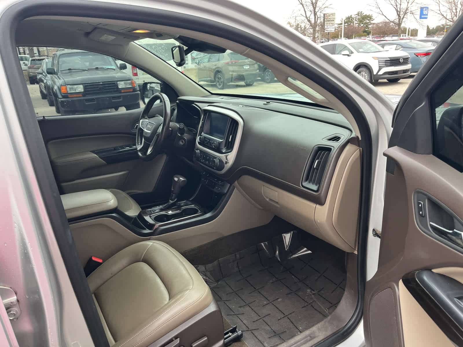 2016 GMC Canyon 4WD SLT Crew Cab 140.5 15